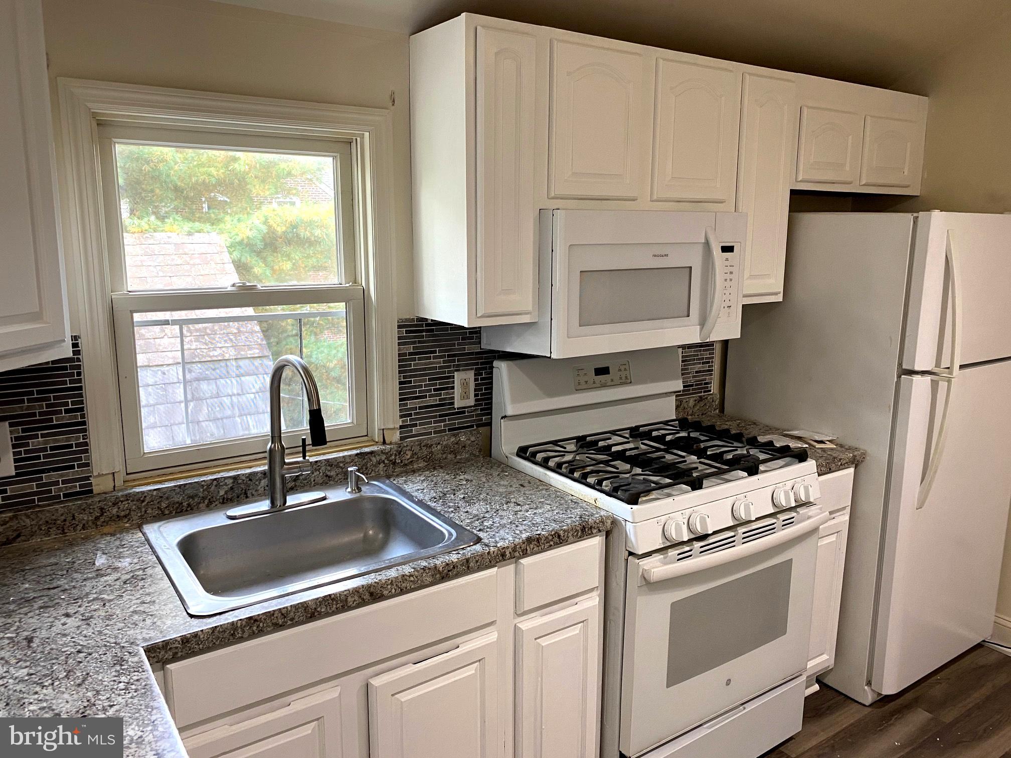 274 HILLCREST AVENUE