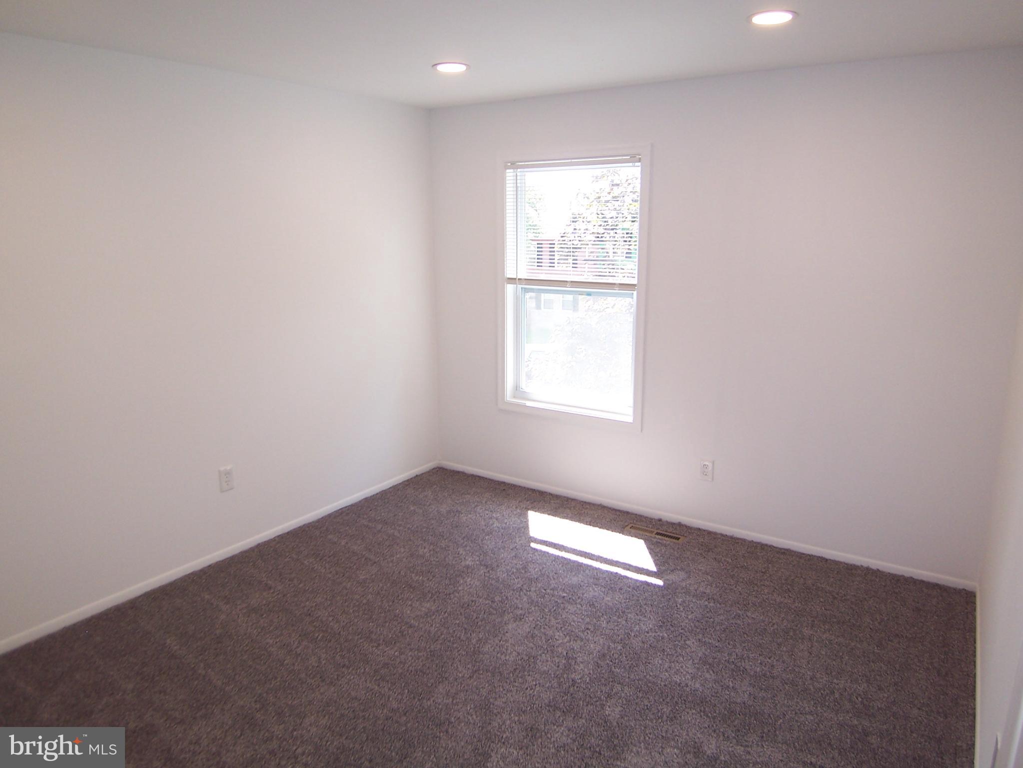 HARFORD SQUARE - Residential Lease