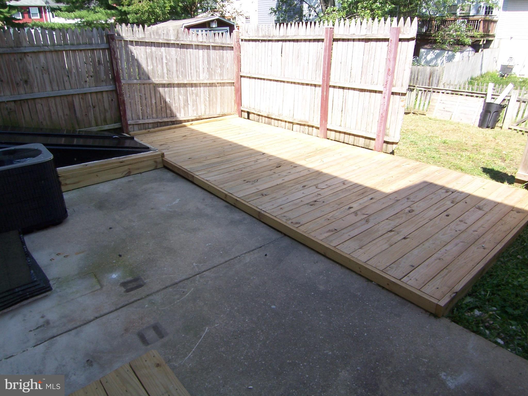 HARFORD SQUARE - Residential Lease