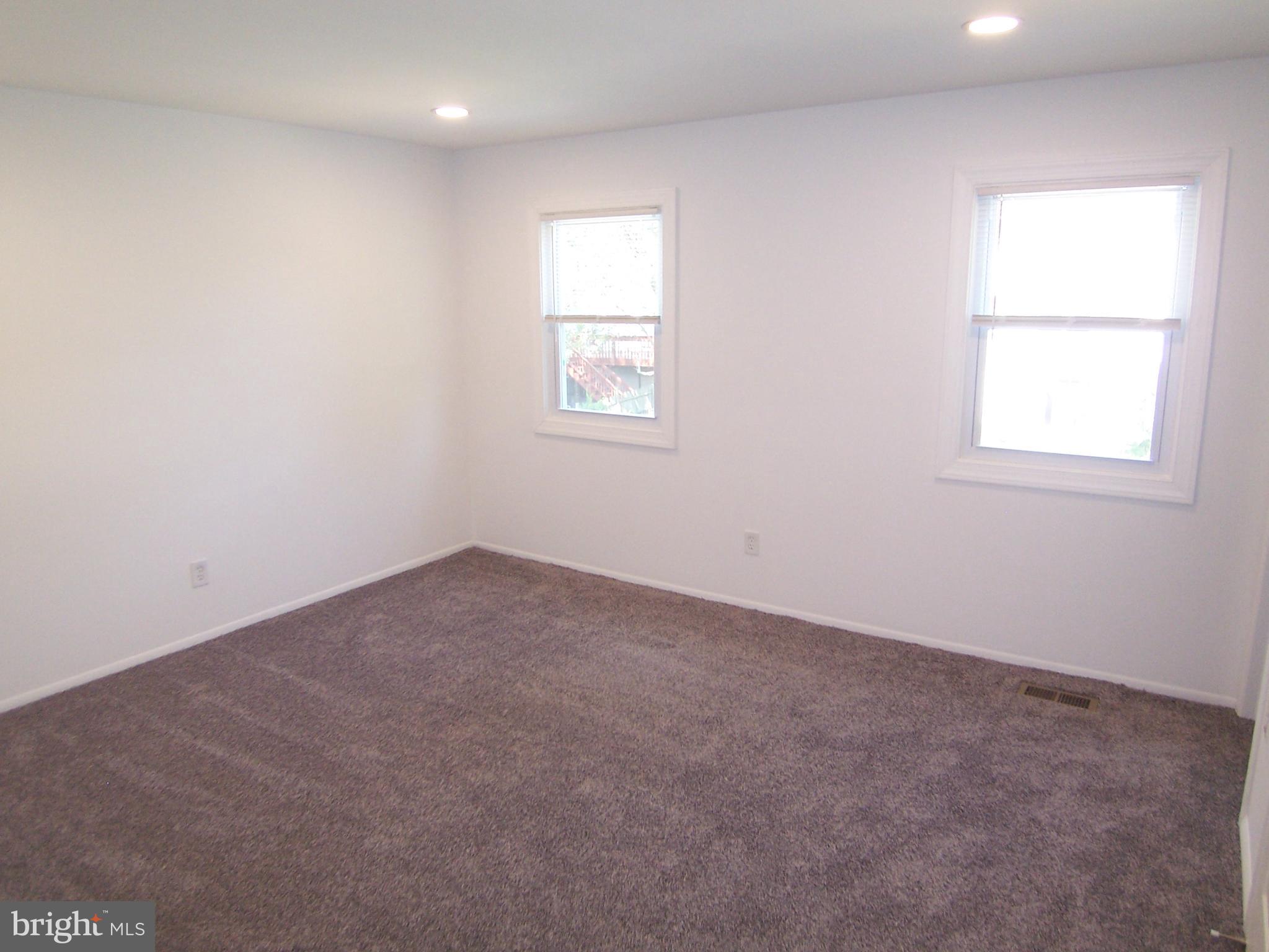 HARFORD SQUARE - Residential Lease