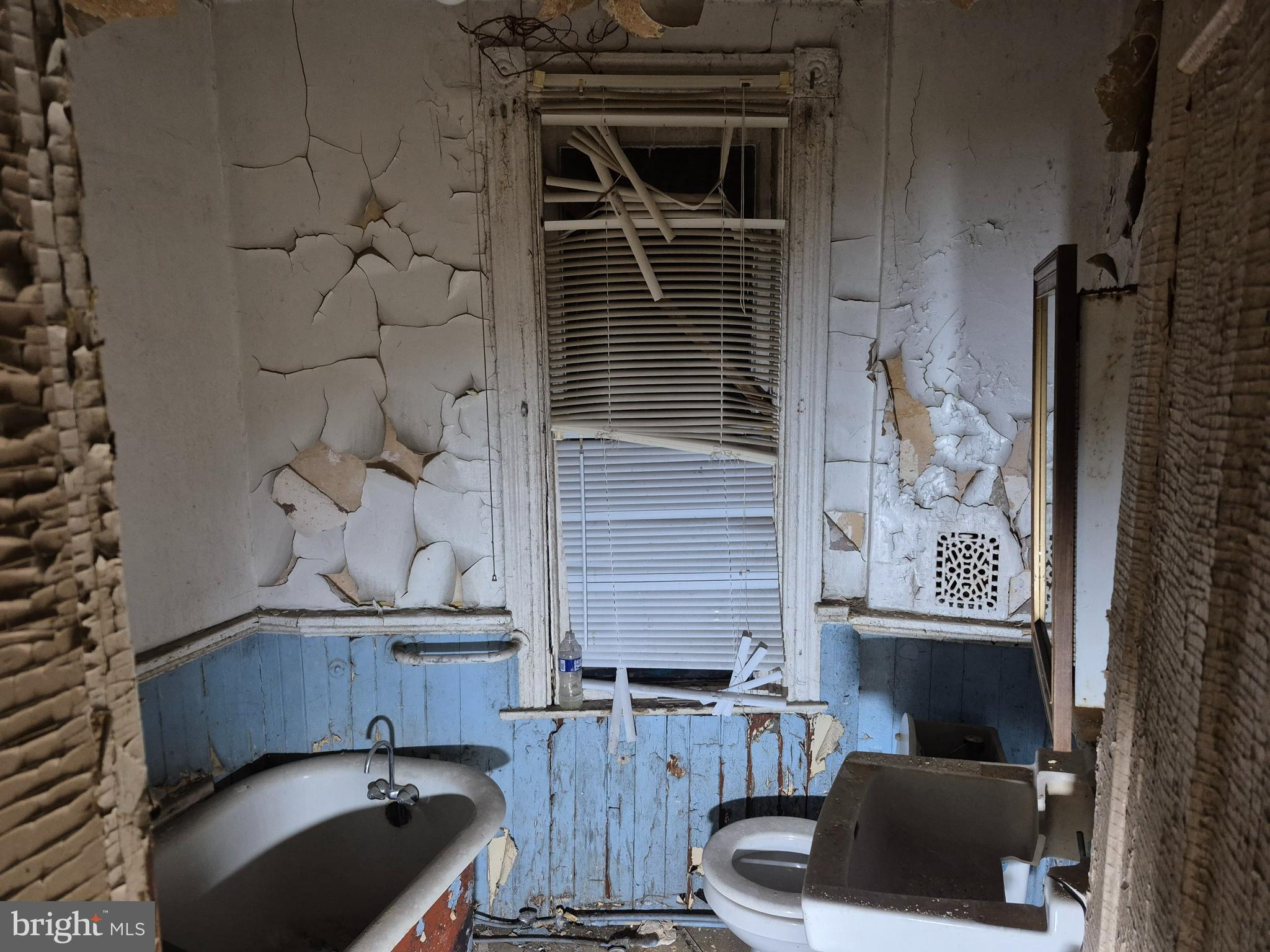 MIDTOWN EDMONDSON - Residential