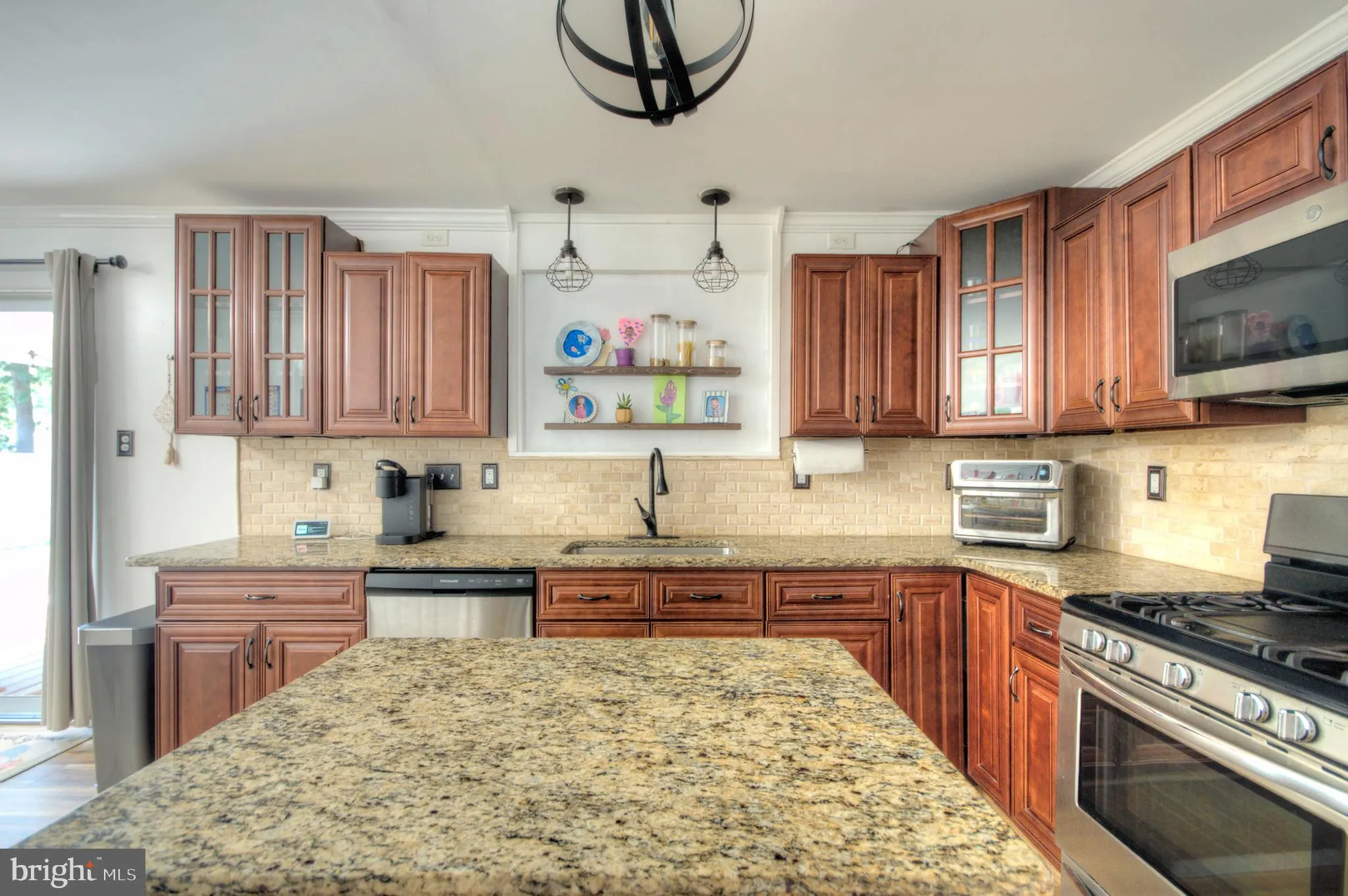 Turnersville, New Jersey 08012, United States, 3 Bedrooms Bedrooms, ,3 BathroomsBathrooms,Residential,Active,190269