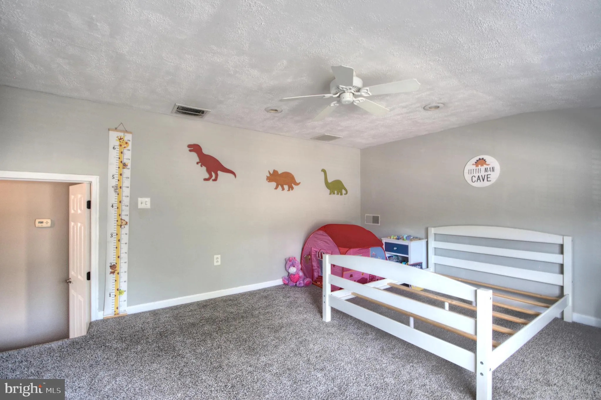 Turnersville, New Jersey 08012, United States, 3 Bedrooms Bedrooms, ,3 BathroomsBathrooms,Residential,Active,190269