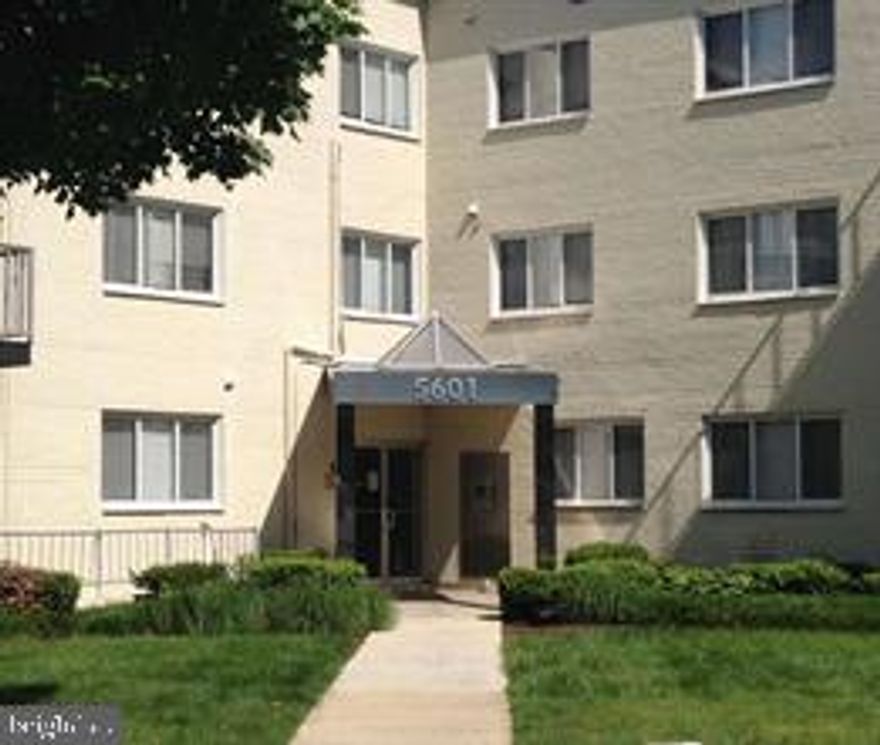 This is a great opportunity to purchase this bright and spacious 2 bedrooms and 1 bathroom condo. Great for a first time home buyer. Large living area and open floor plan. Amenities include fitness center, pool, visitor and assigned parking space, electronic access. Heating and air Conditioning, water, sewer, pool and assigned parking are included in the condo fee. Convenient located nearby communities including, Washington D.C., University of Maryland, West Hyattsville Arts District, Prince George's Plaza, shopping, 7 mins to Metro Bus, and 7 mins to Fort Totten Metro Station. Close shopping includes a Walmart Supercenter, five Guys Burgers, Hellbender Brewing Company, CVS, Fort Totten and Takoma Park metro stations.