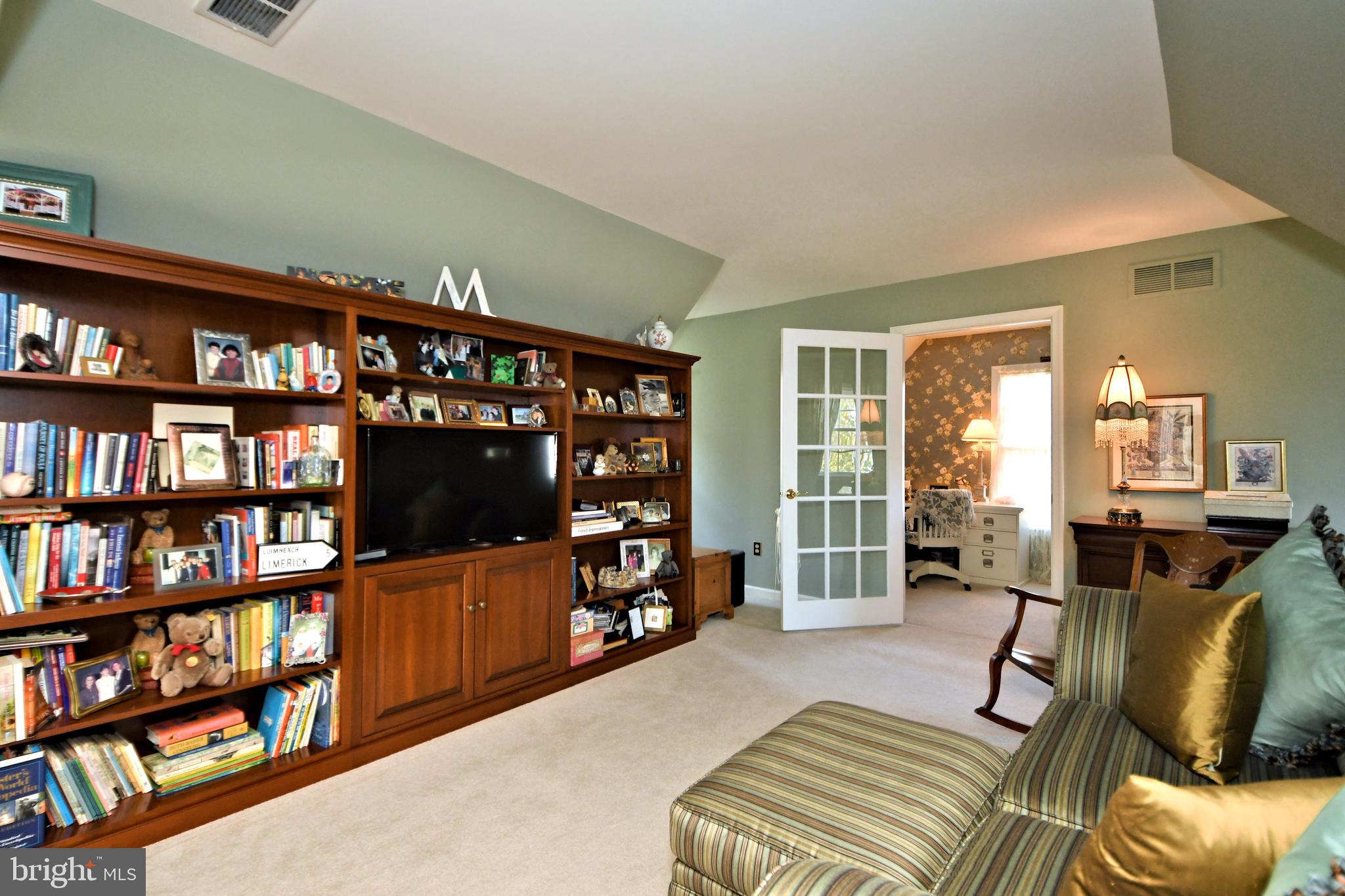 CEDAR HILL WOODS - Residential