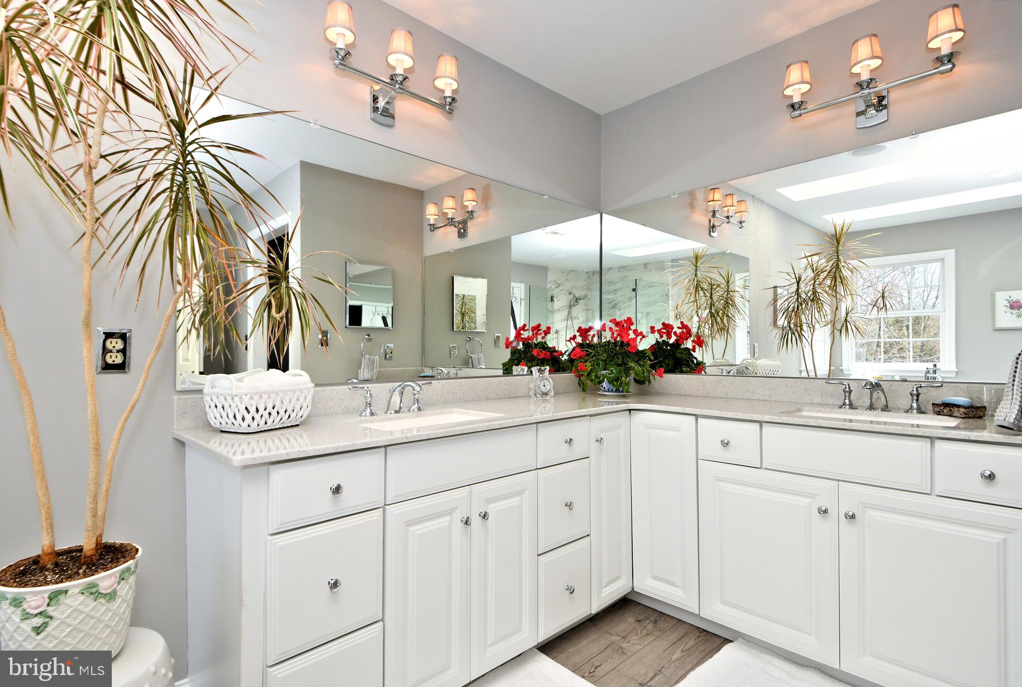 CEDAR HILL WOODS - Residential