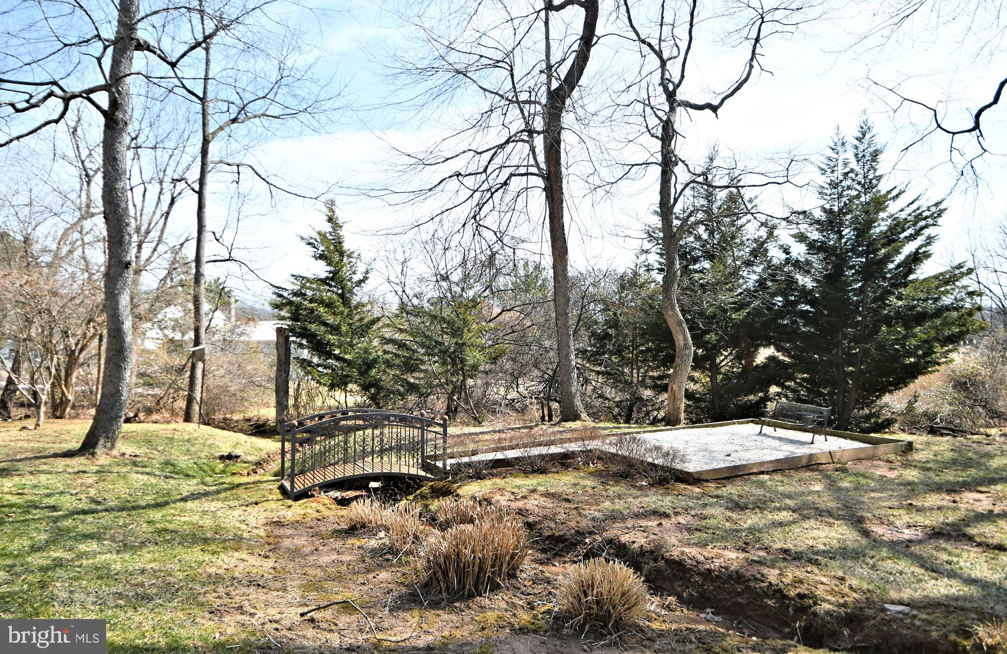 CEDAR HILL WOODS - Residential