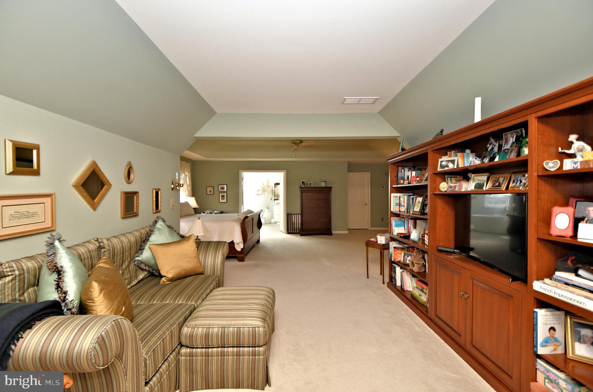 CEDAR HILL WOODS - Residential