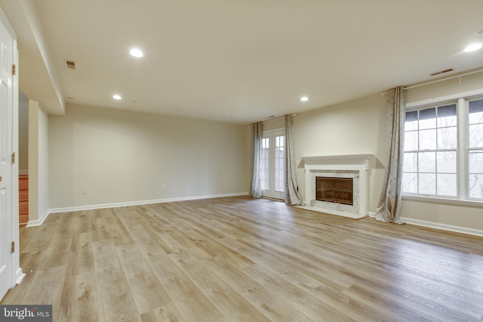 AUTUMN OAKS - Residential Lease