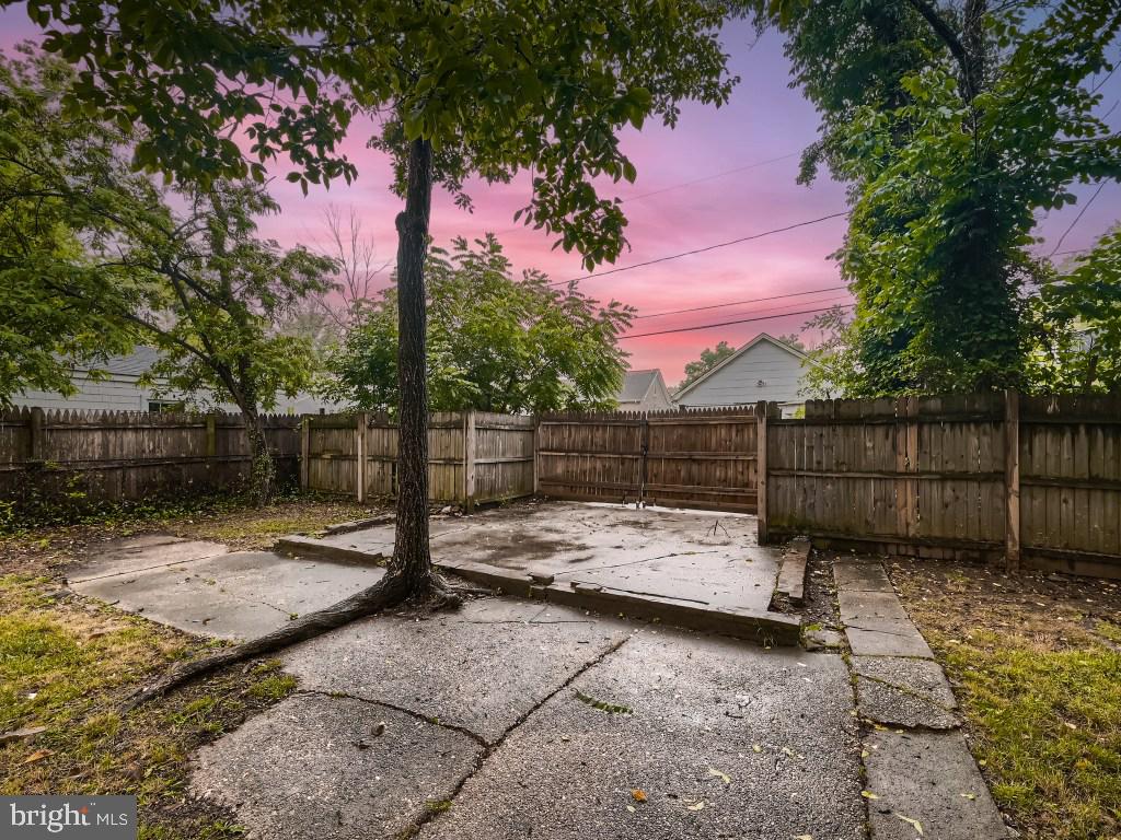 GWYNN OAK - Residential