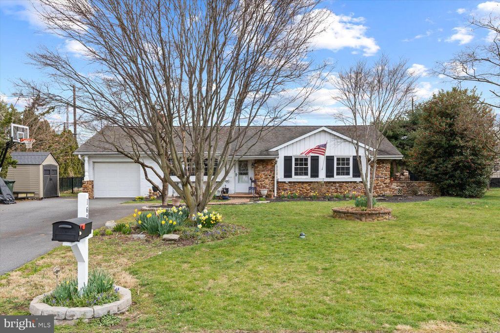 Photo of 1628 SANTA BARBARA DR, LANCASTER, PA 17601 (MLS # PALA2032716)