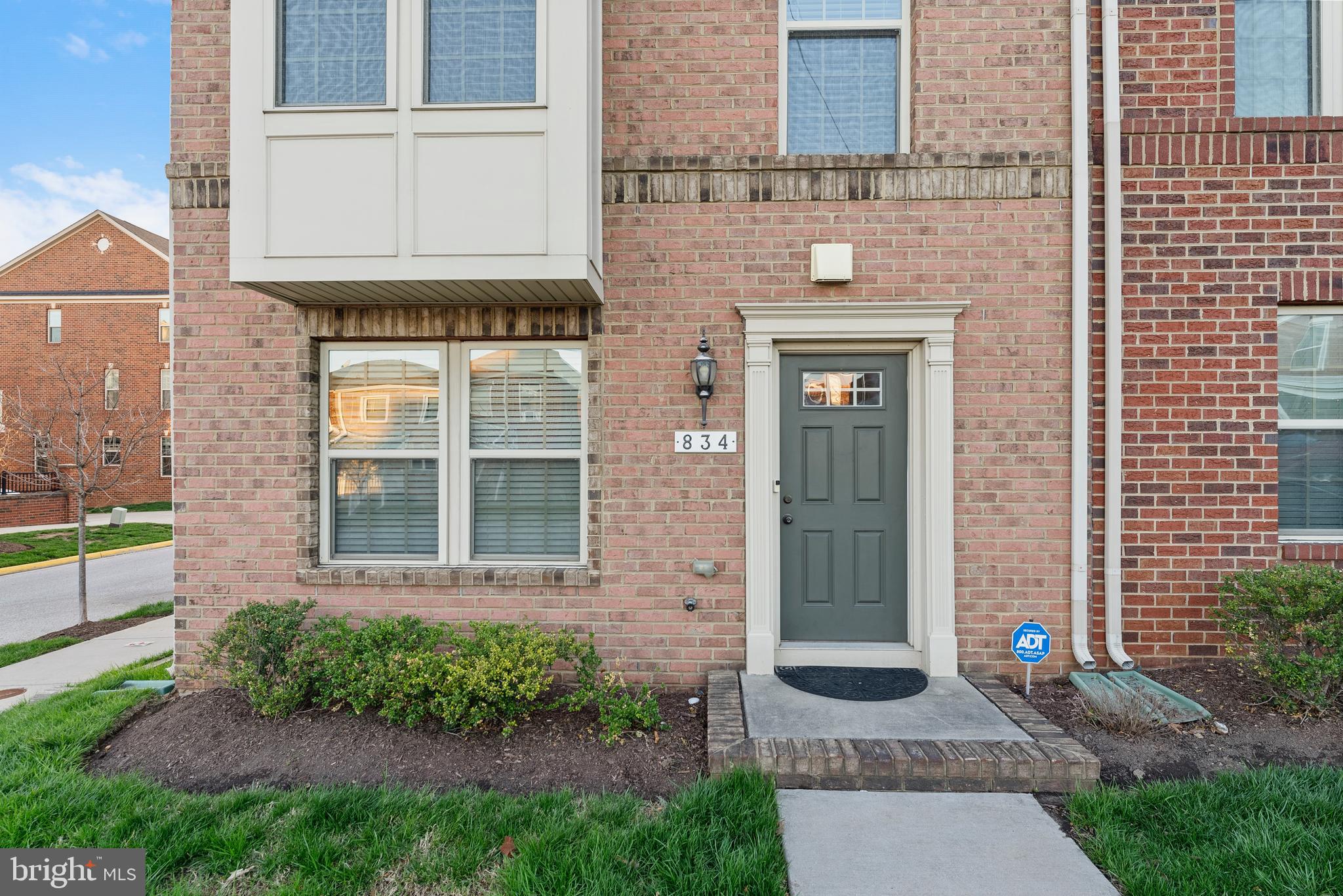 834 OLDHAM STREET