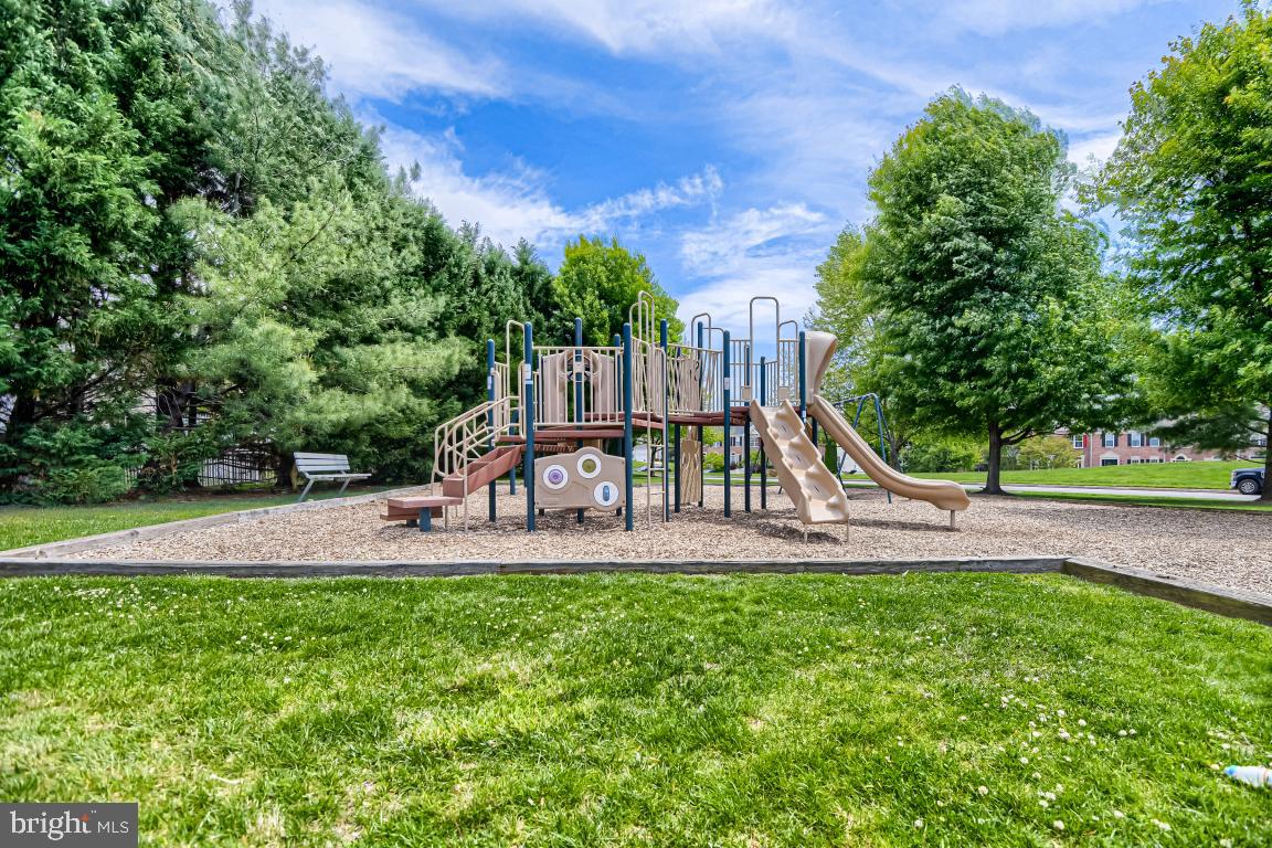EMERALD HILLS - Residential