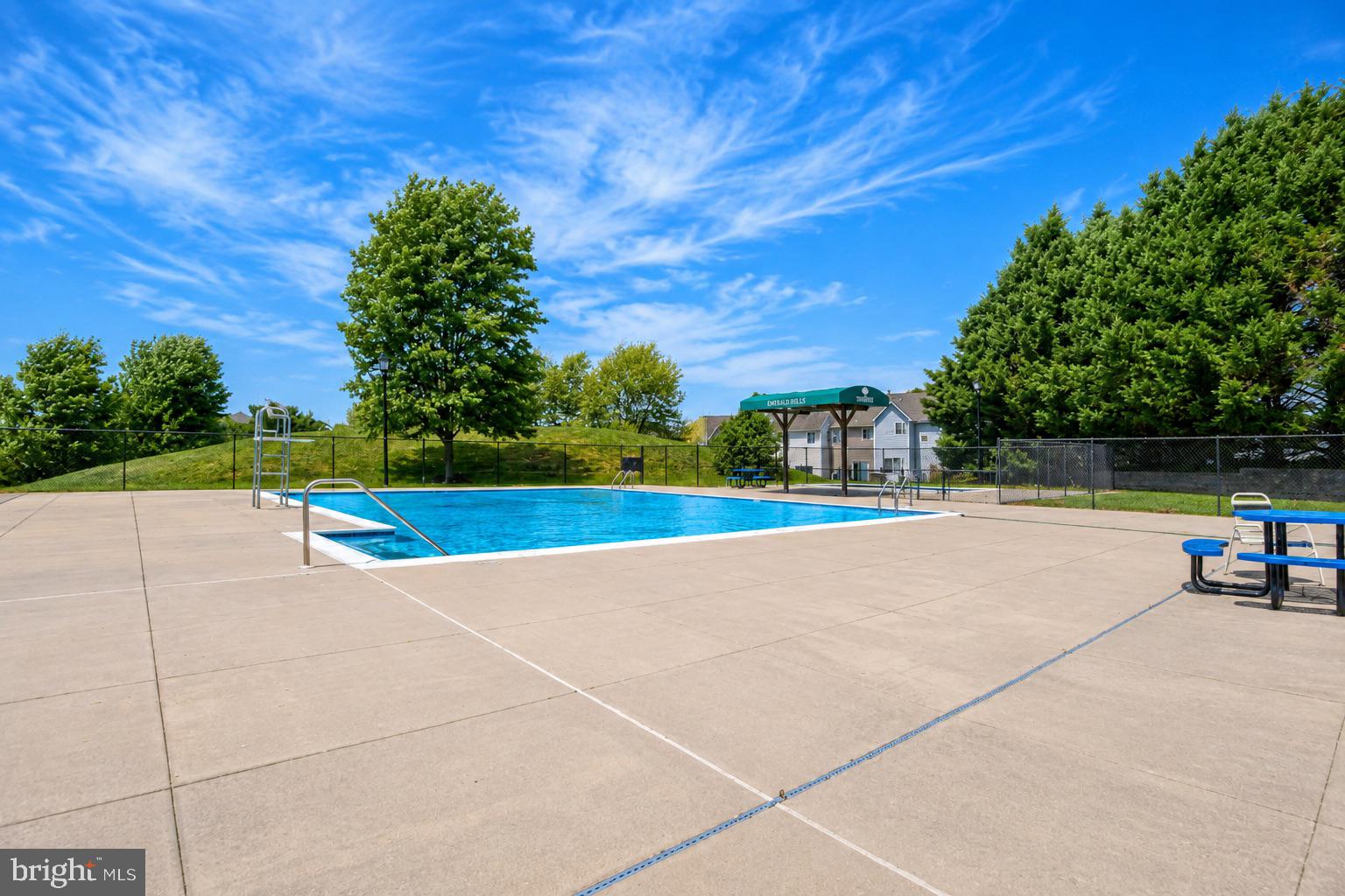 EMERALD HILLS - Residential