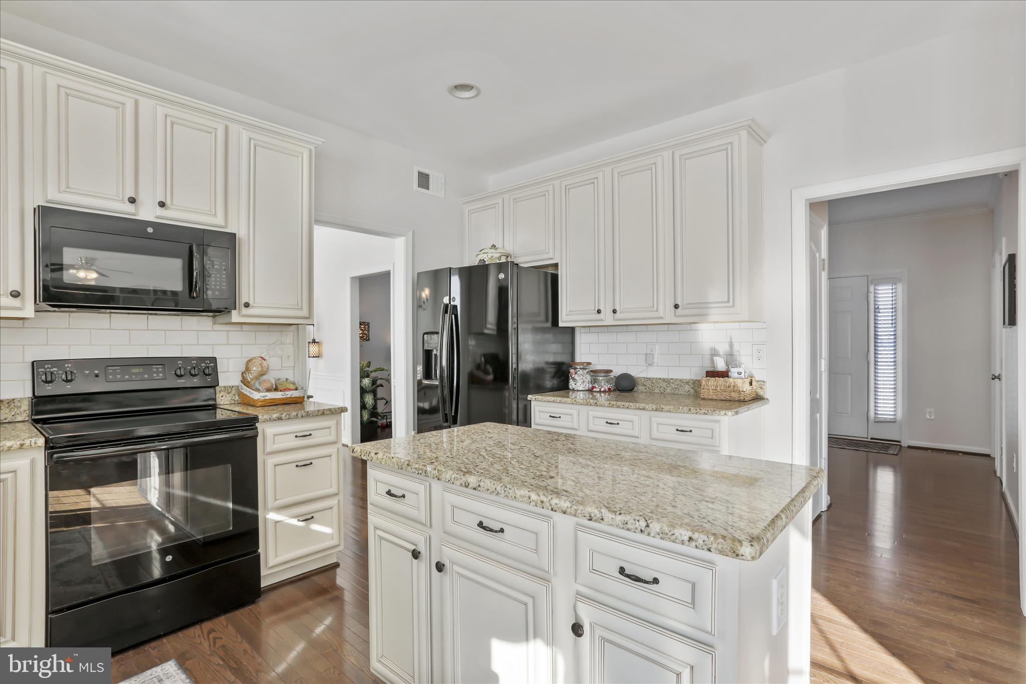 ELMWOOD FARM - Residential