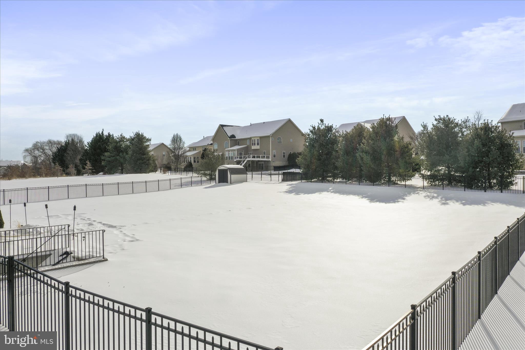 ELMWOOD FARM - Residential