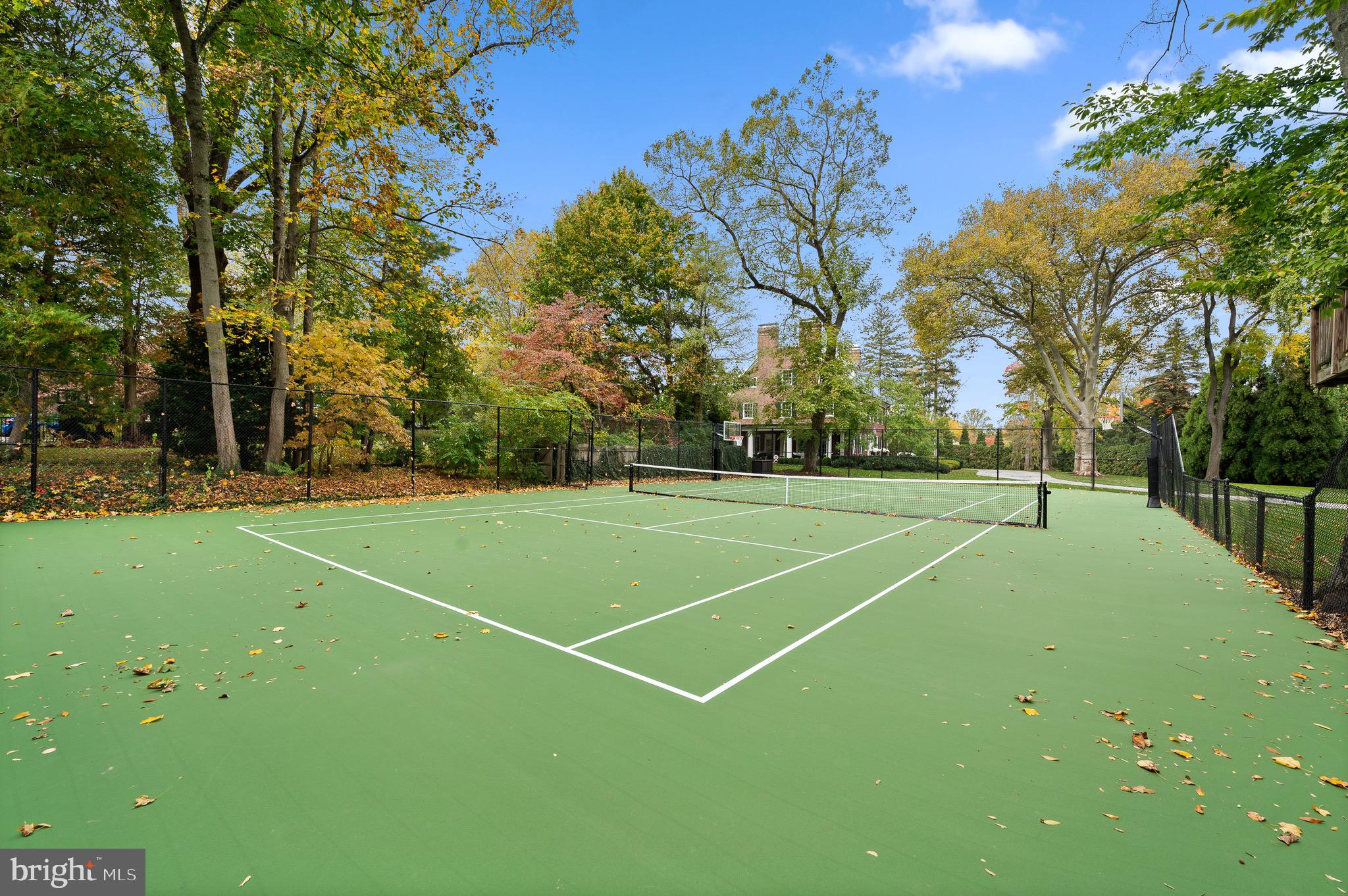 SPRING MILL ESTATE - Residential