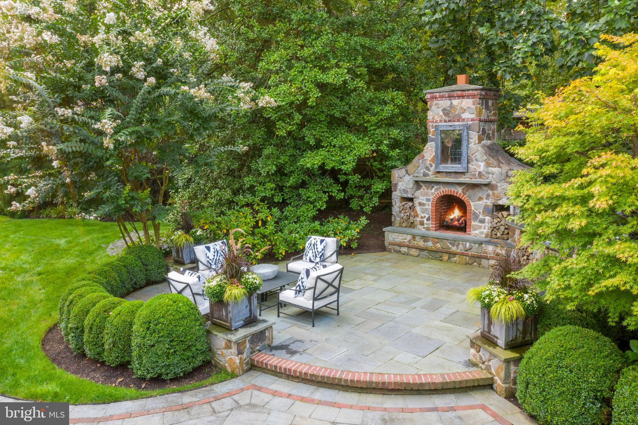 SPRING MILL ESTATE - Residential