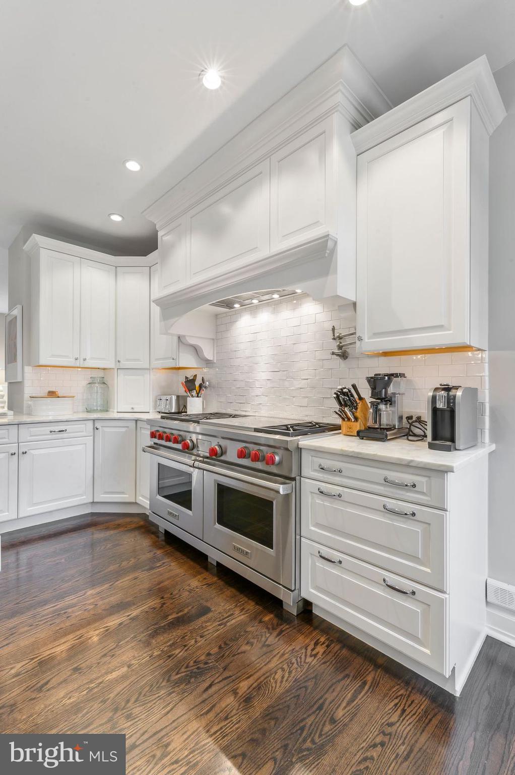 SPRING MILL ESTATE - Residential