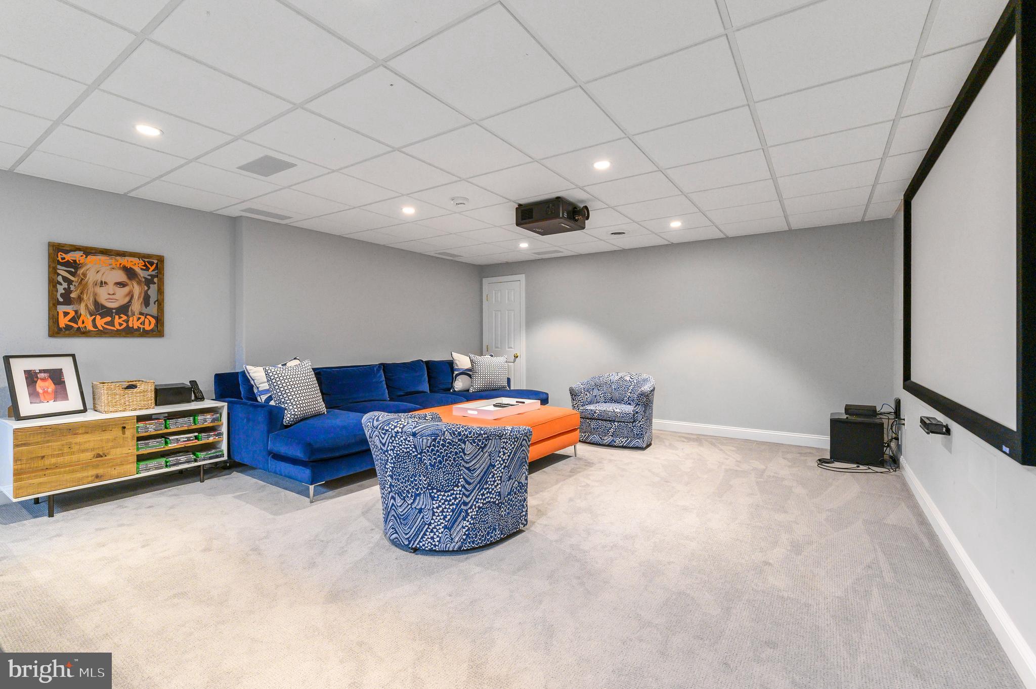 SPRING MILL ESTATE - Residential