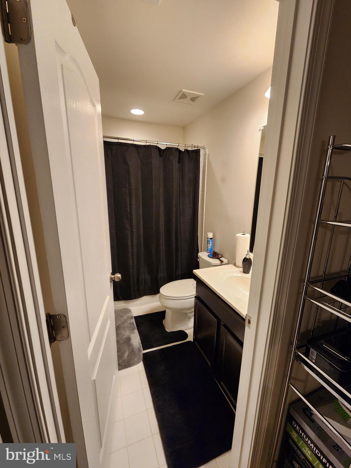 WINDSOR MANOR - Residential