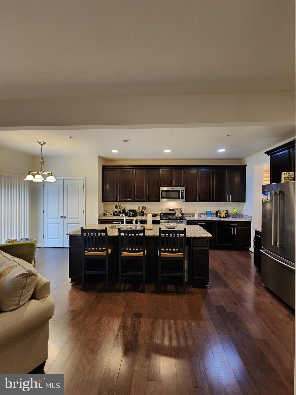 WINDSOR MANOR - Residential