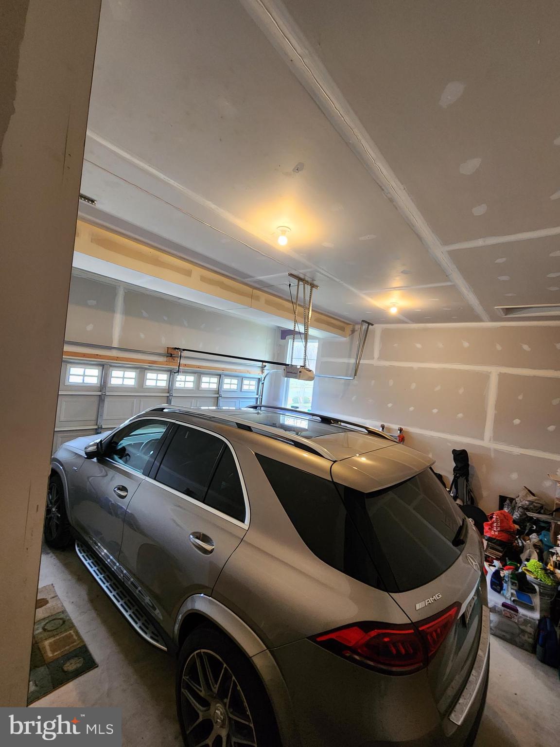 WINDSOR MANOR - Residential