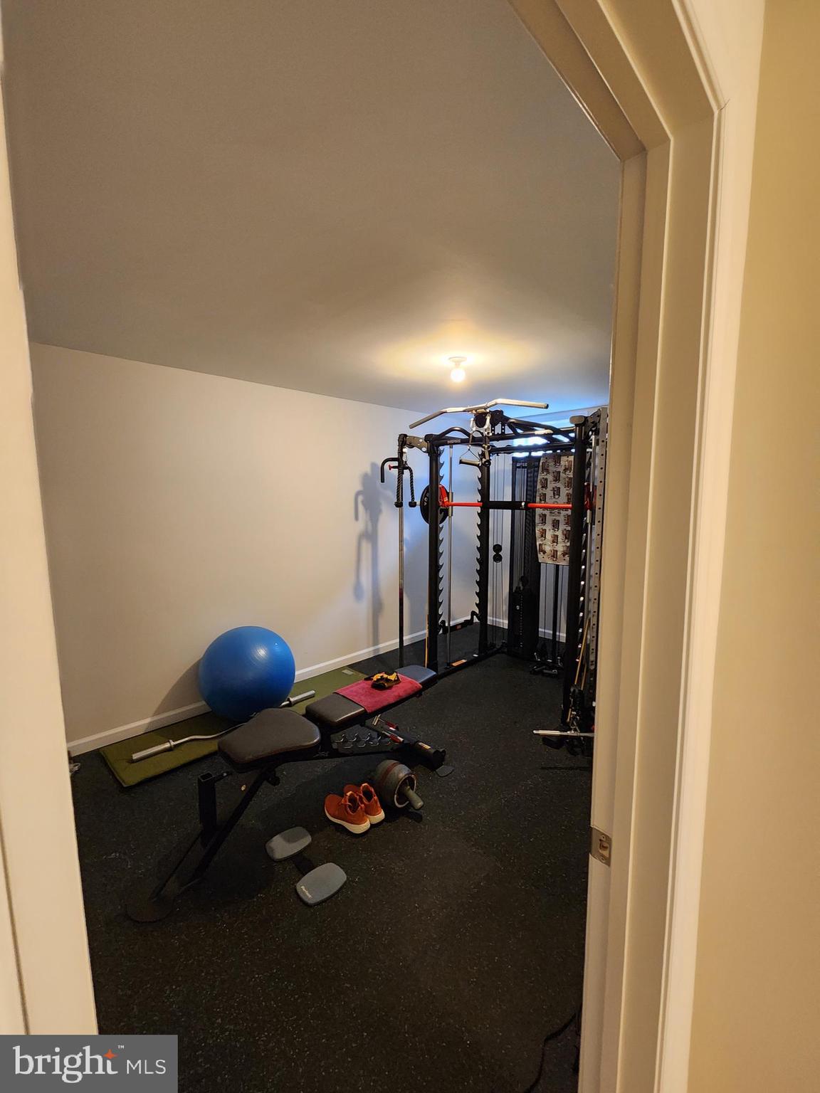 WINDSOR MANOR - Residential