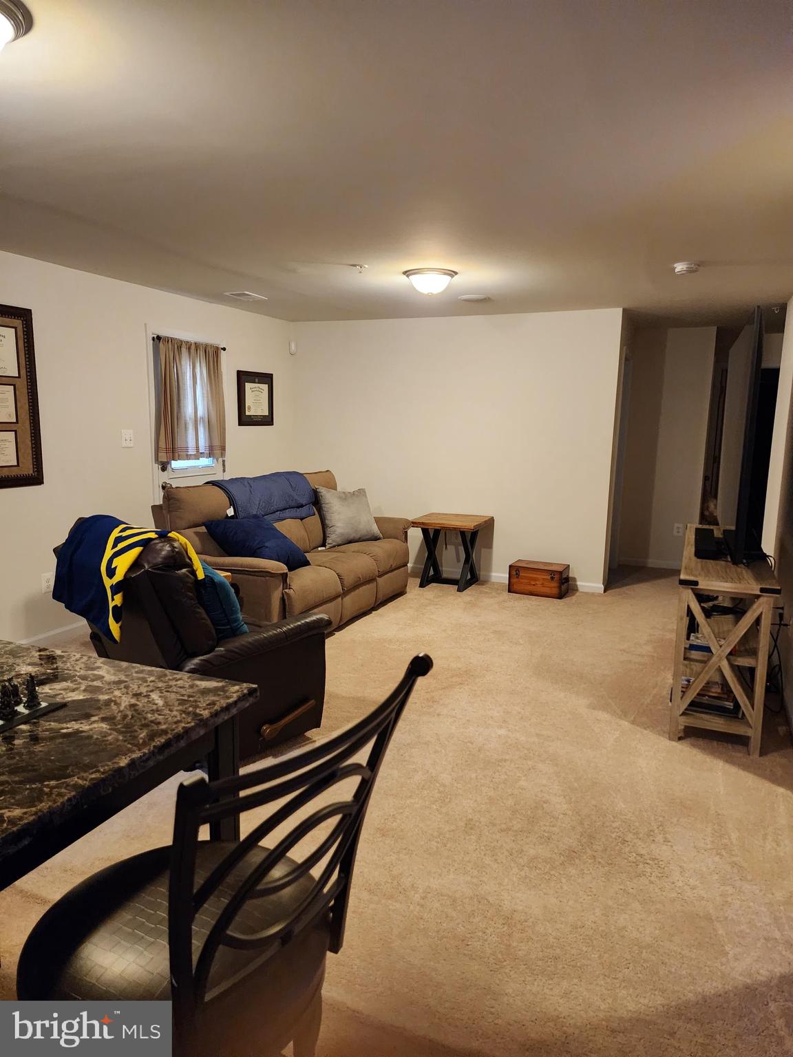 WINDSOR MANOR - Residential