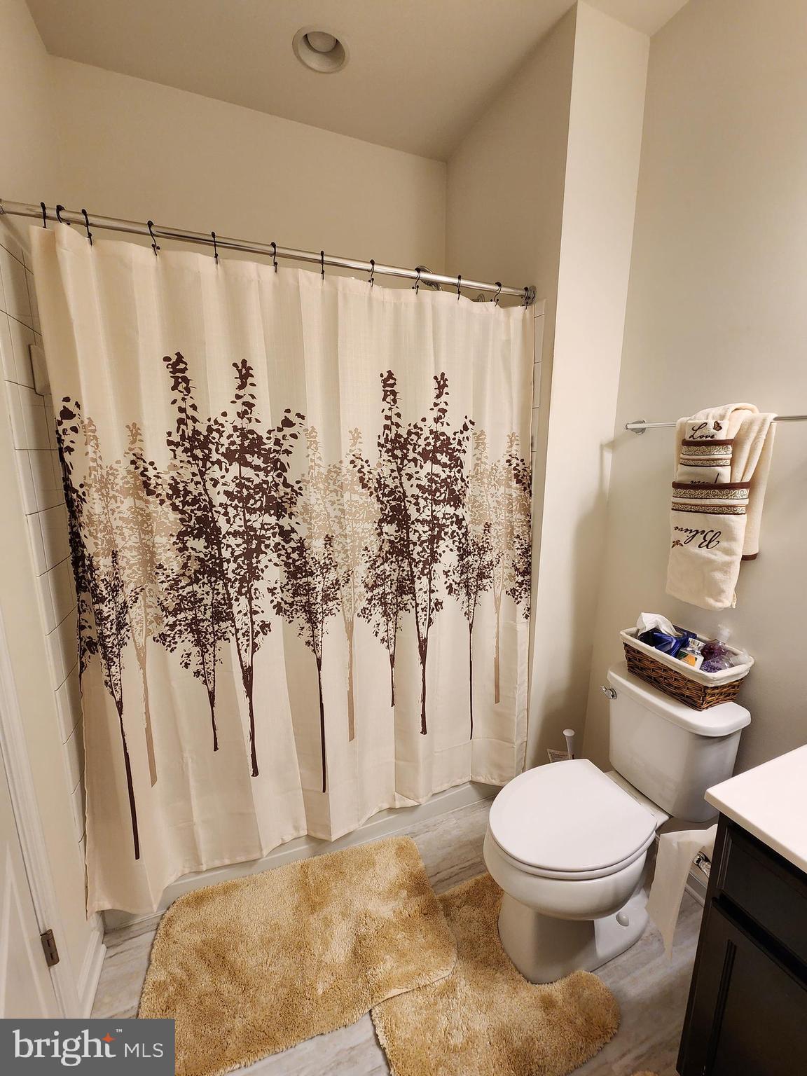 WINDSOR MANOR - Residential