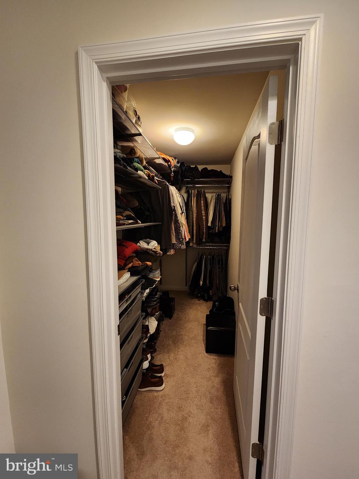 WINDSOR MANOR - Residential