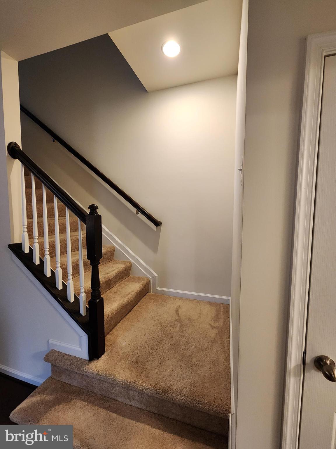 WINDSOR MANOR - Residential