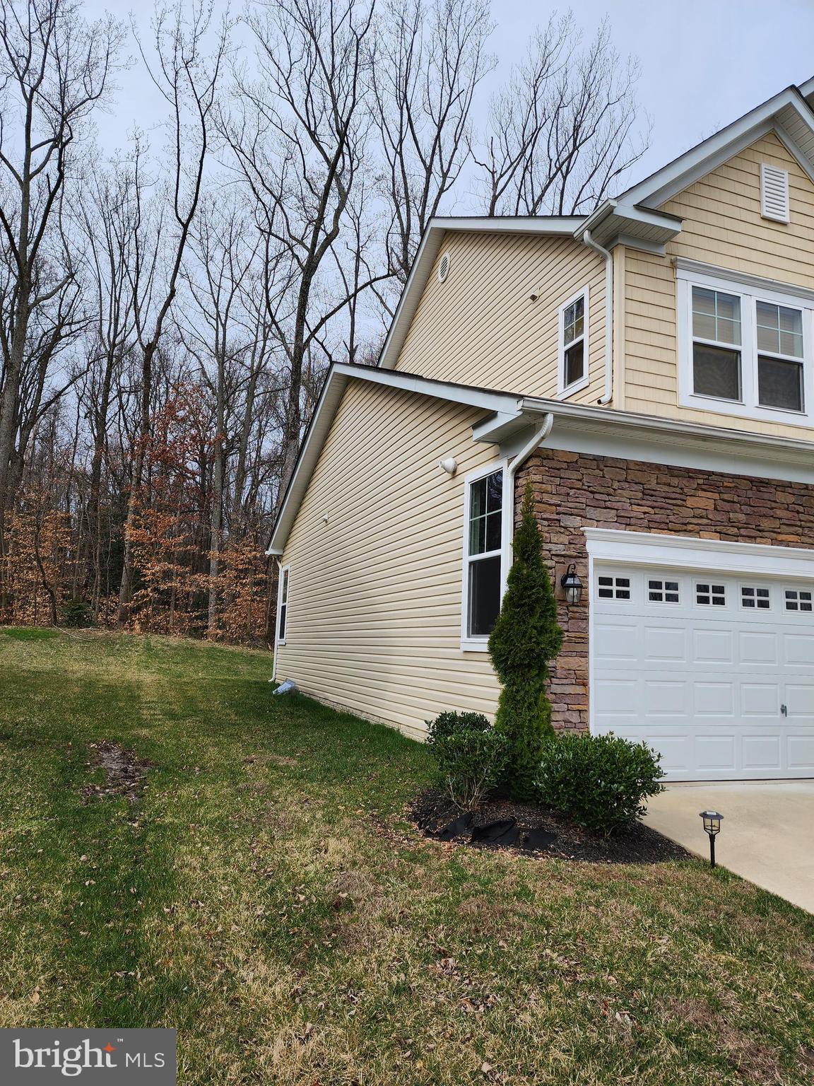 WINDSOR MANOR - Residential