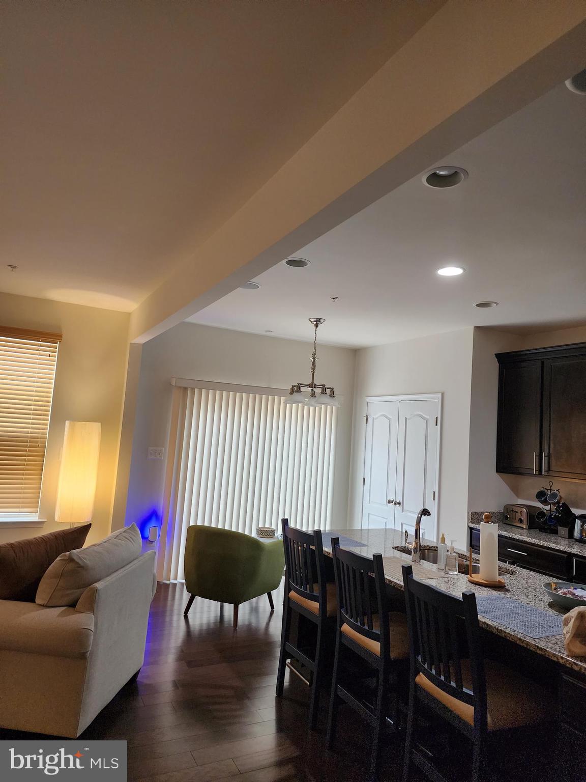 WINDSOR MANOR - Residential