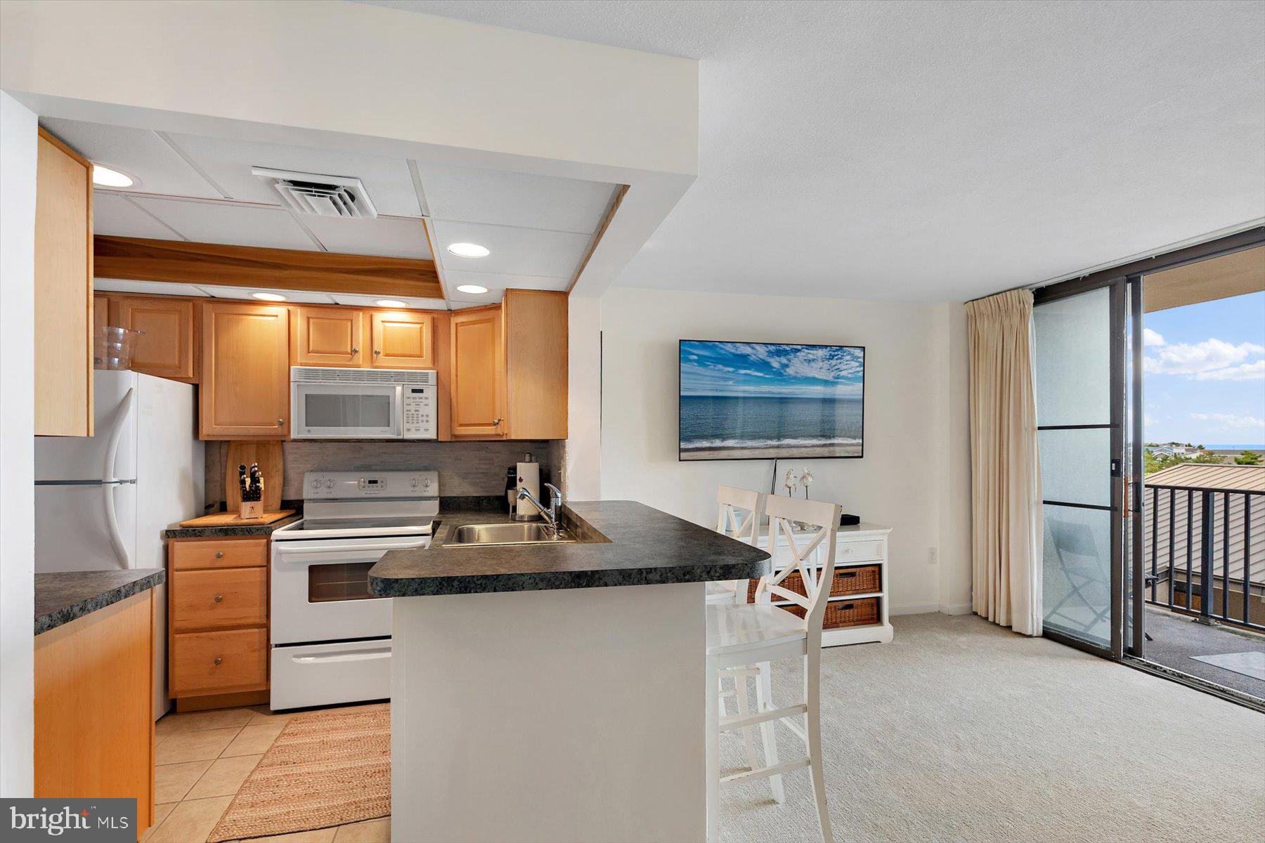 SEA COLONY EAST - Residential