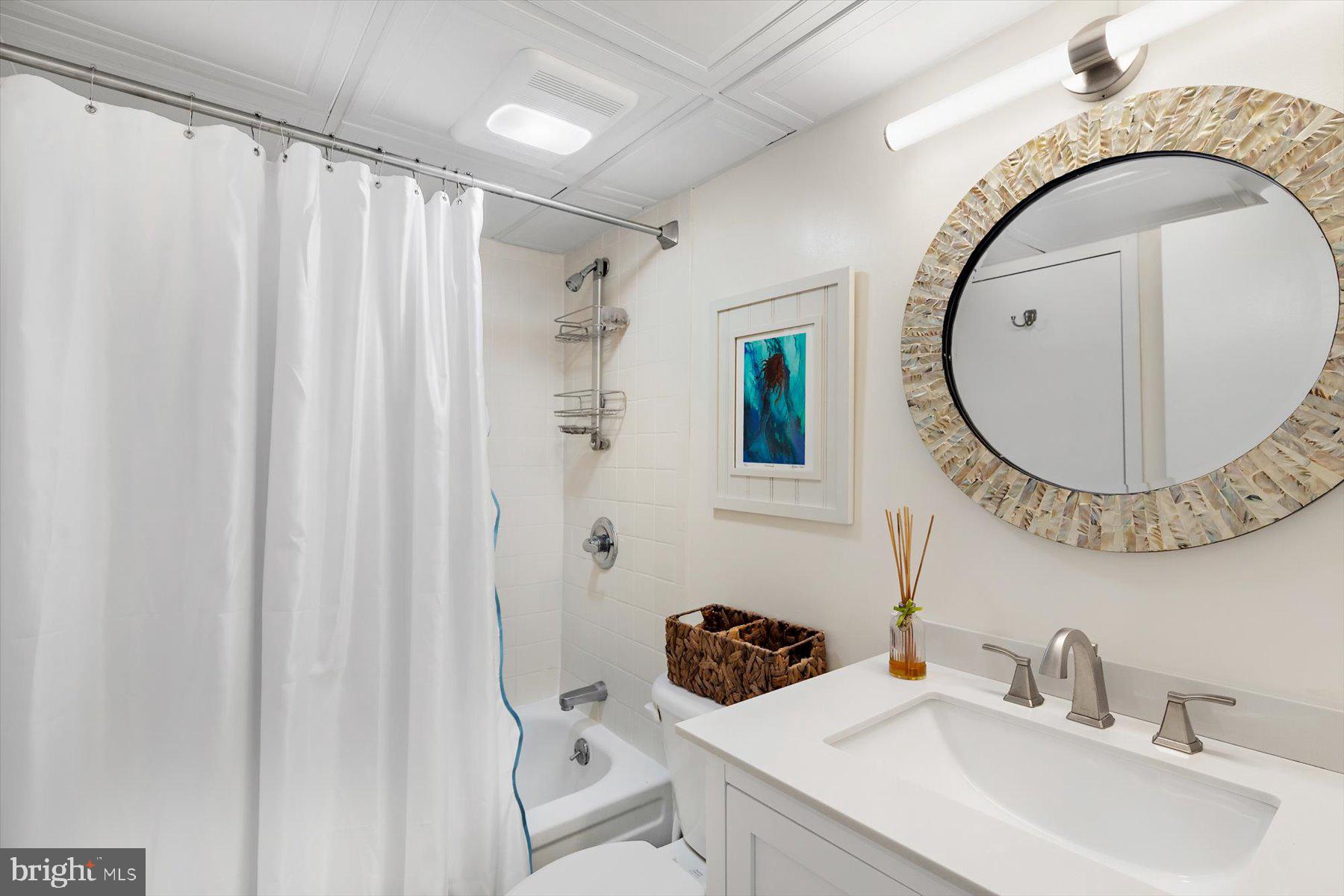 SEA COLONY EAST - Residential