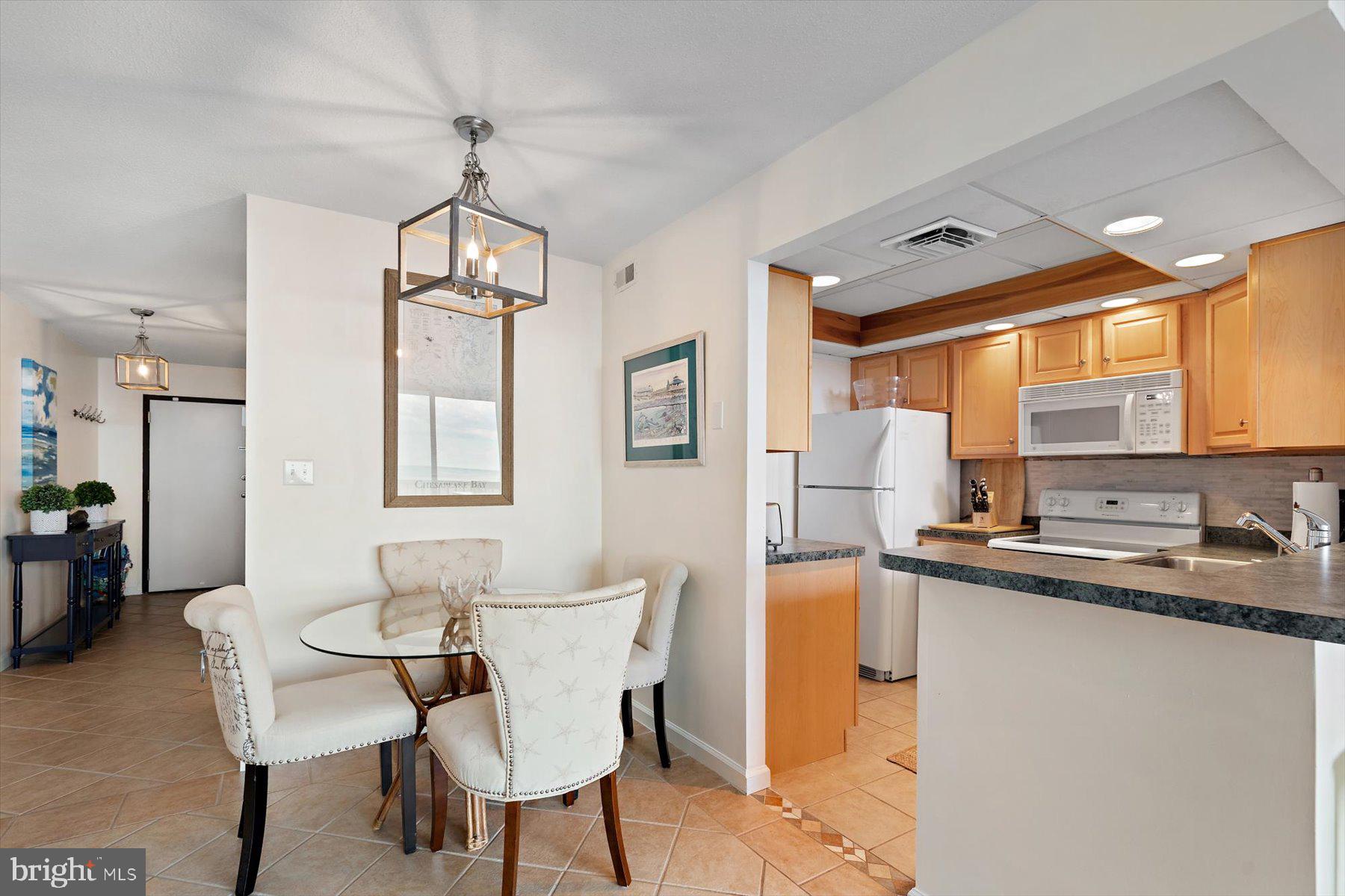 SEA COLONY EAST - Residential