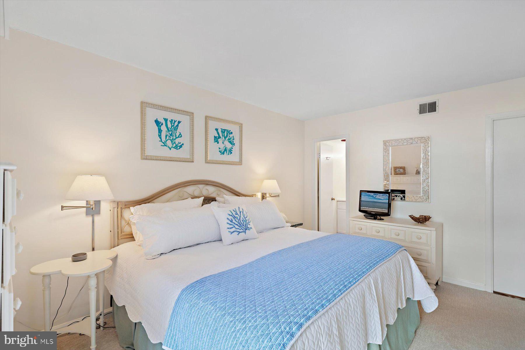 SEA COLONY EAST - Residential