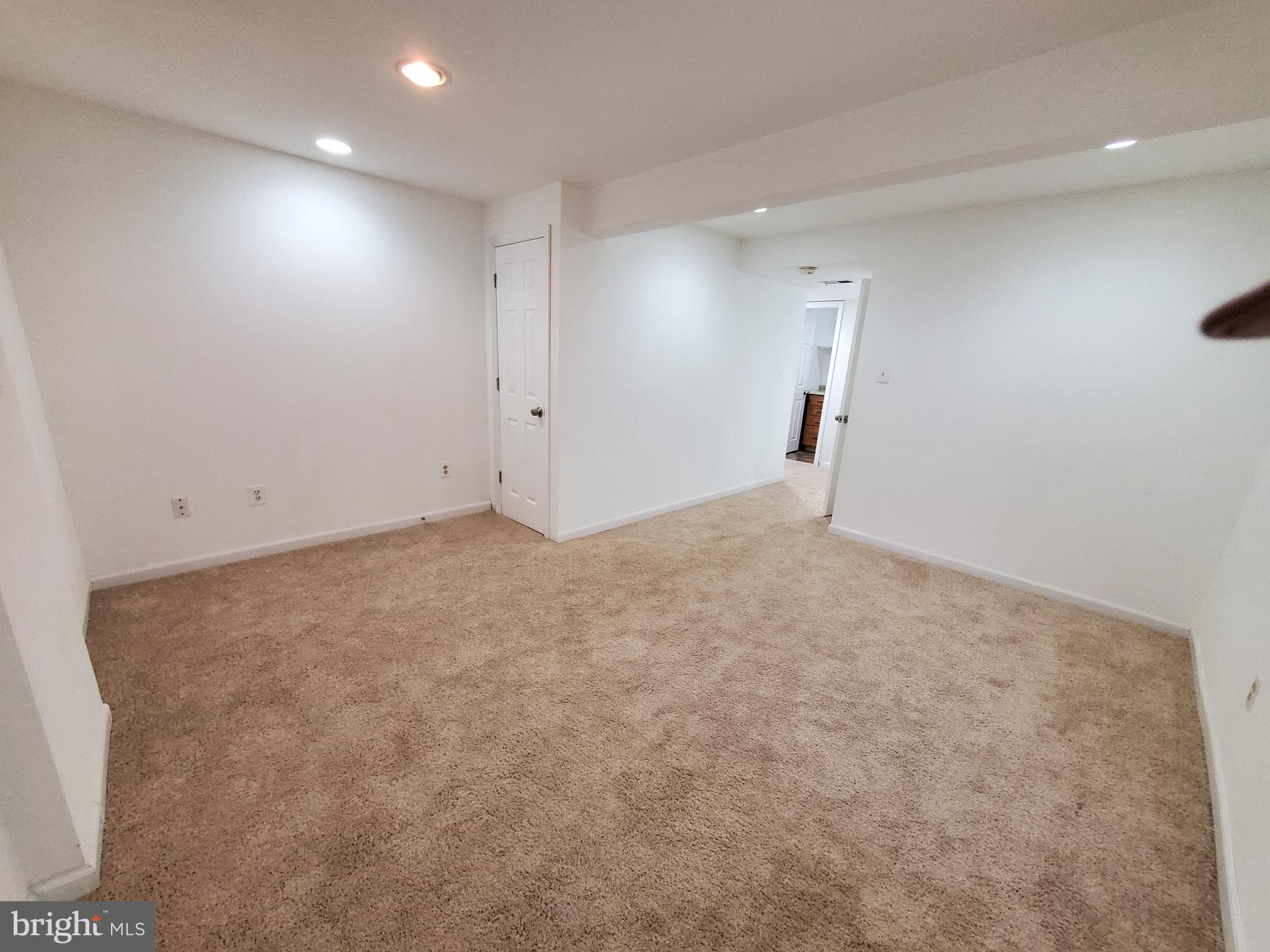 NEWINGTON FOREST - Residential Lease