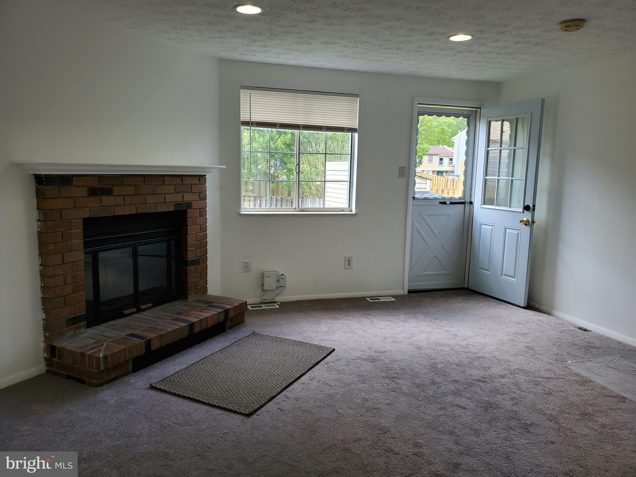 NEWINGTON FOREST - Residential Lease