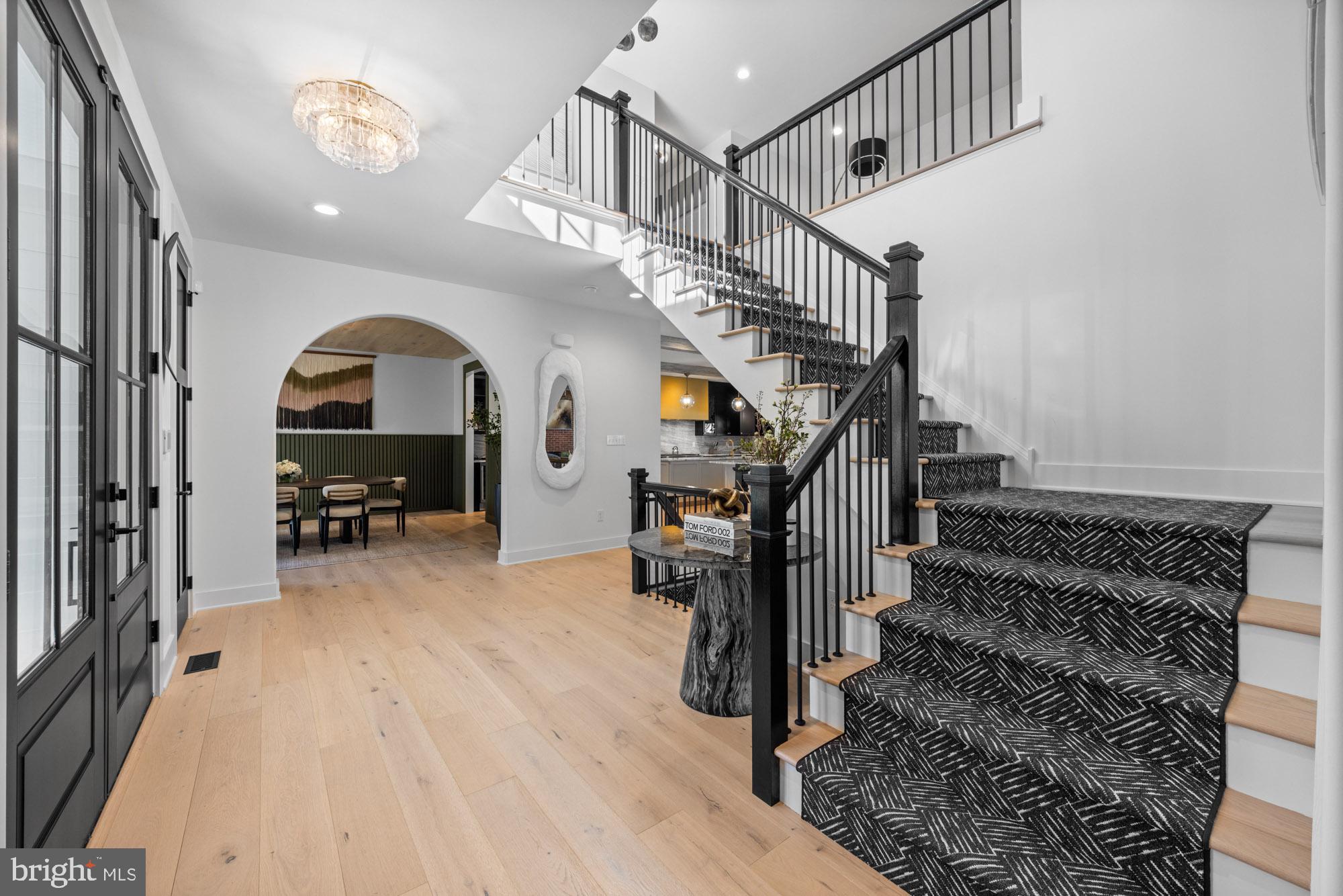 421 E COTTAGE AVENUE