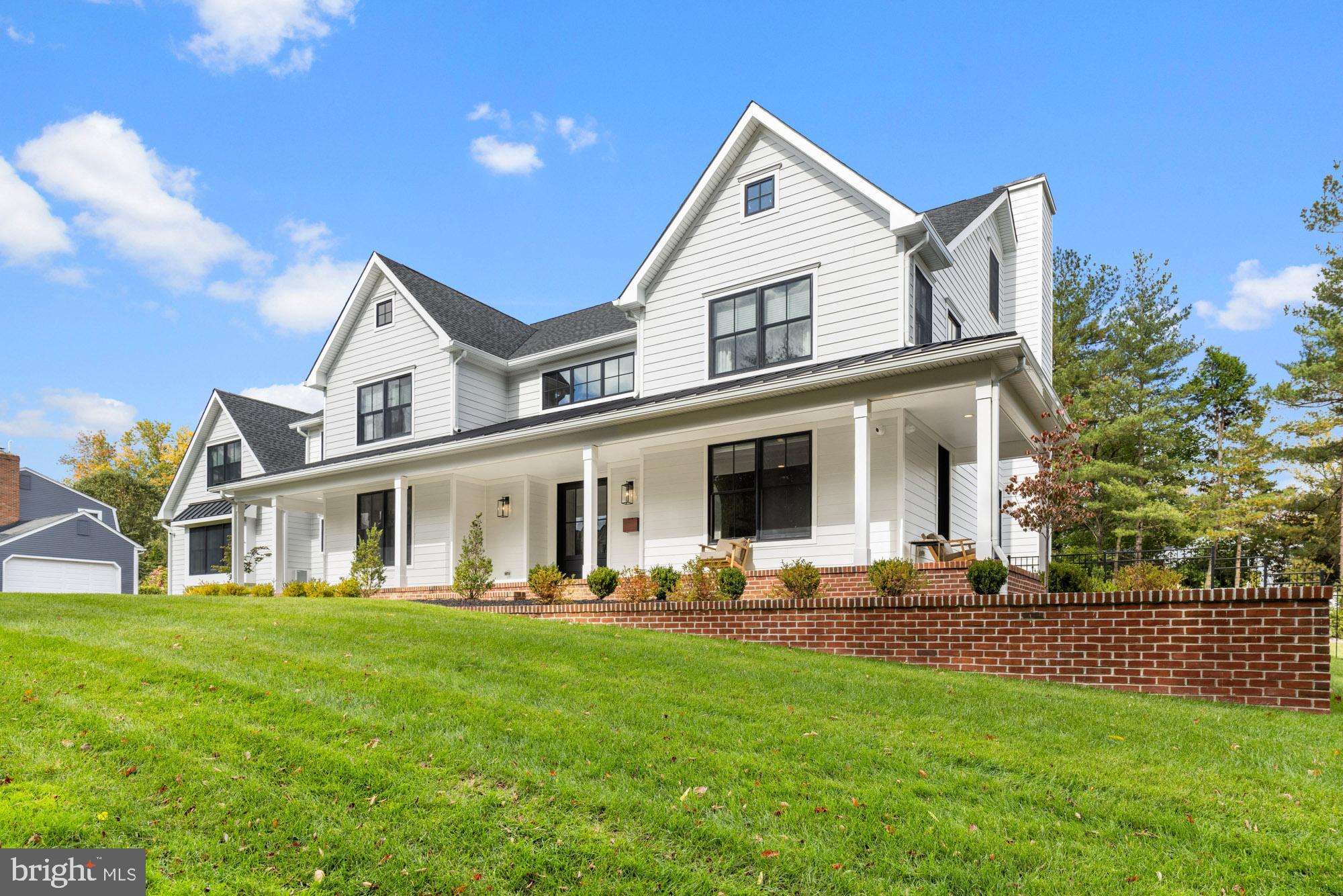 421 E COTTAGE AVENUE