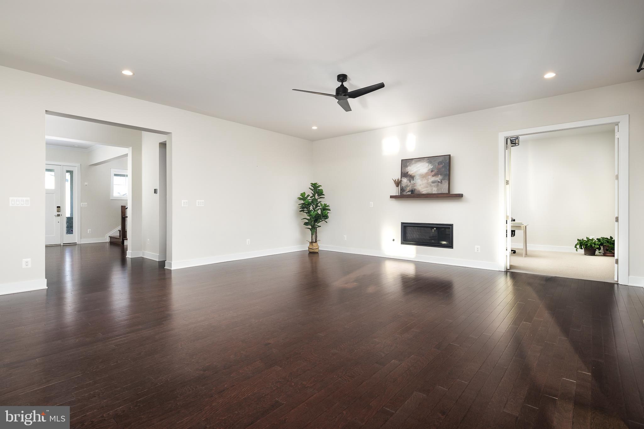 DOMINION VALLEY COUNTRY CLUB - Residential