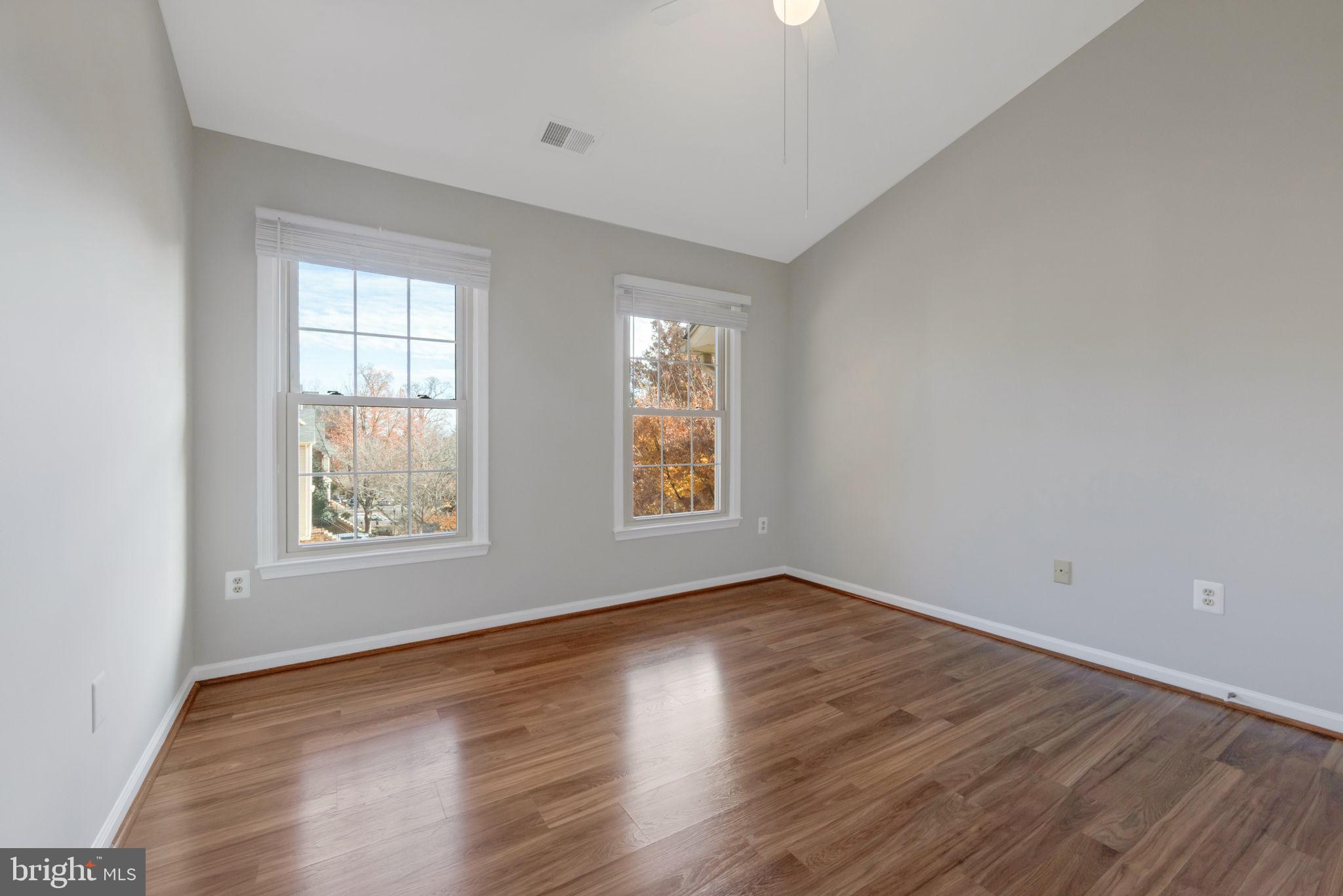 FALLSTONE - Residential