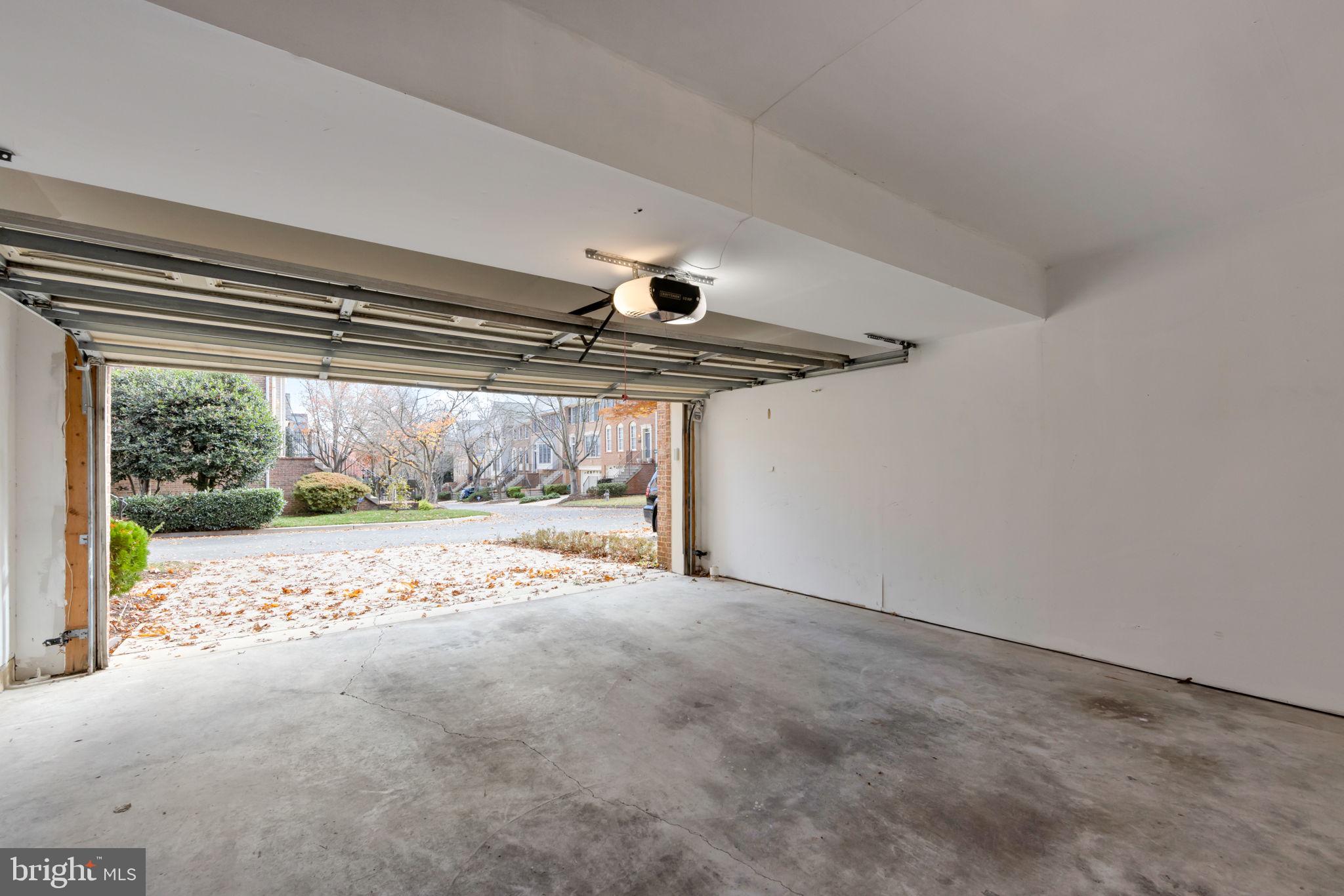 FALLSTONE - Residential