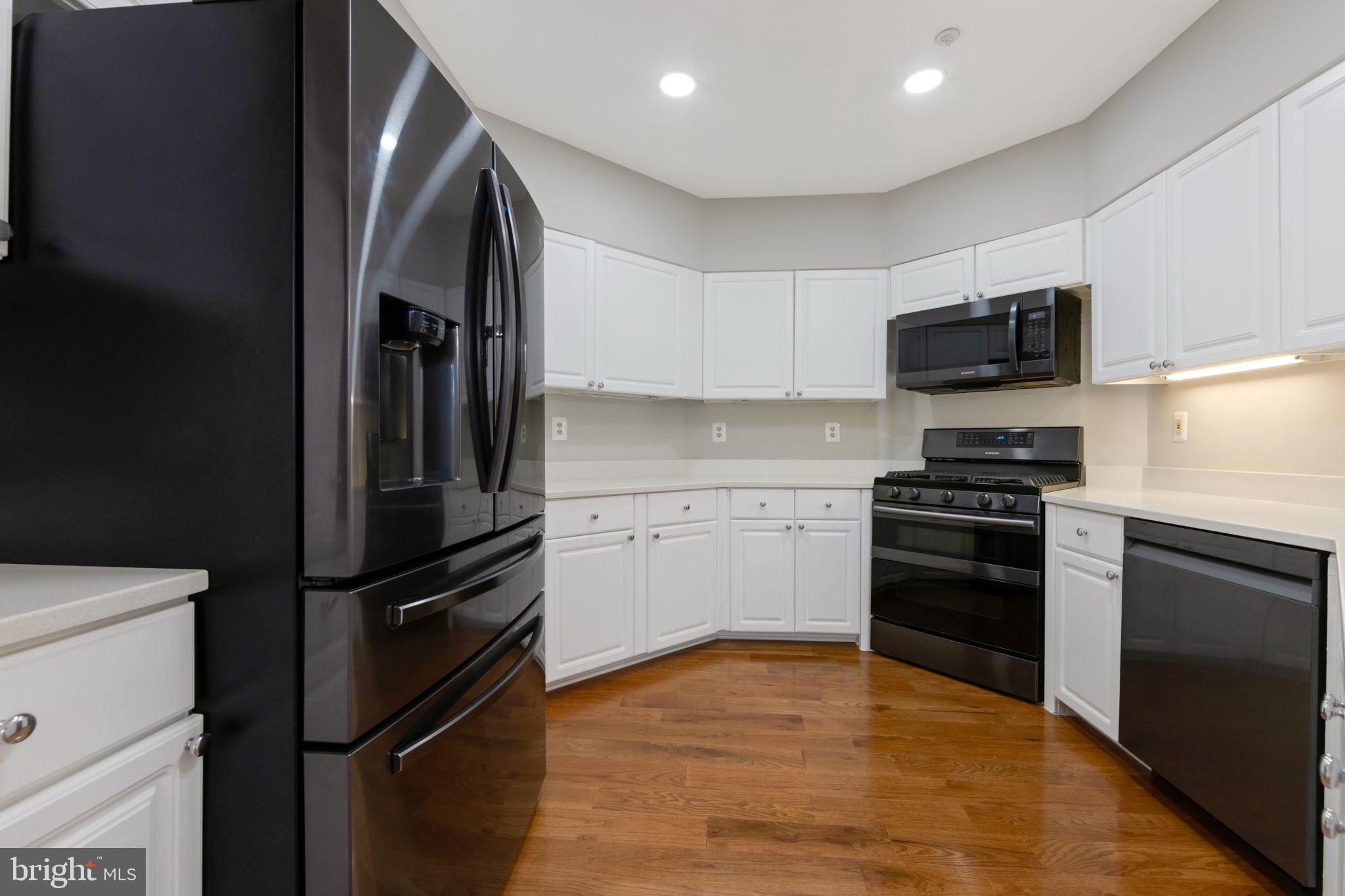 FALLSTONE - Residential