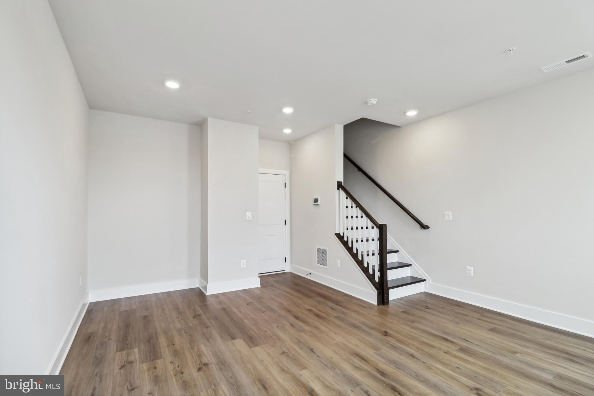 LOCKE LANDING - Residential