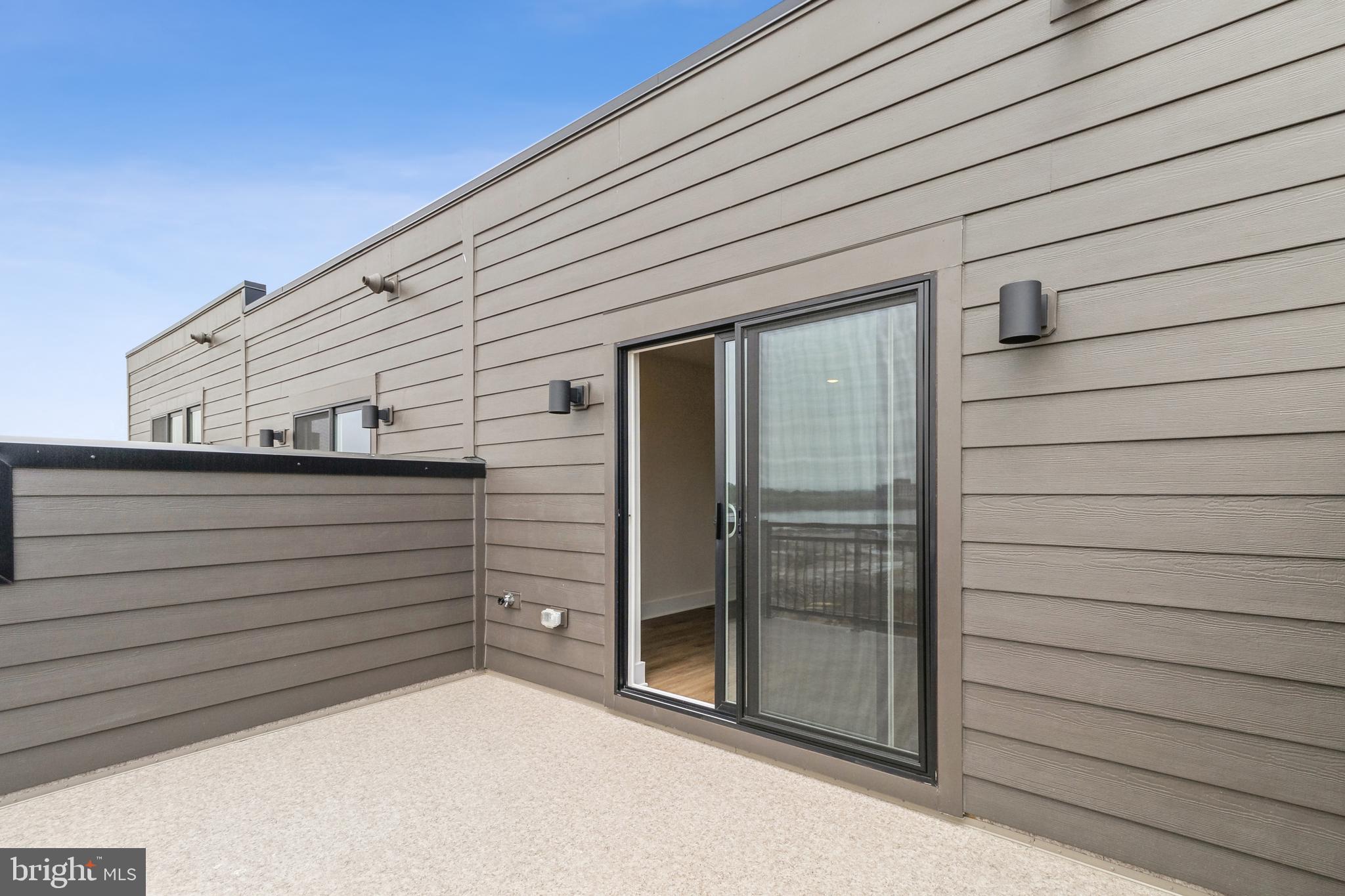 LOCKE LANDING - Residential