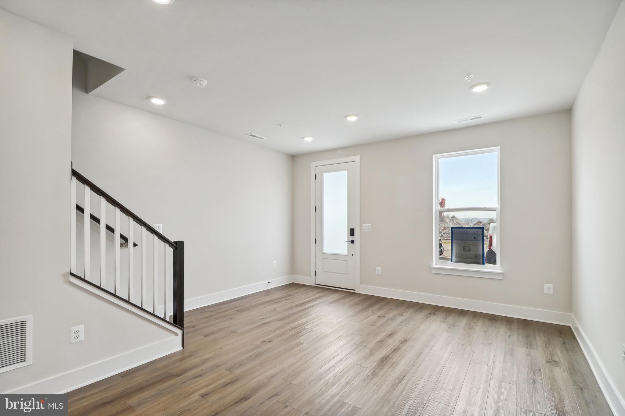 LOCKE LANDING - Residential