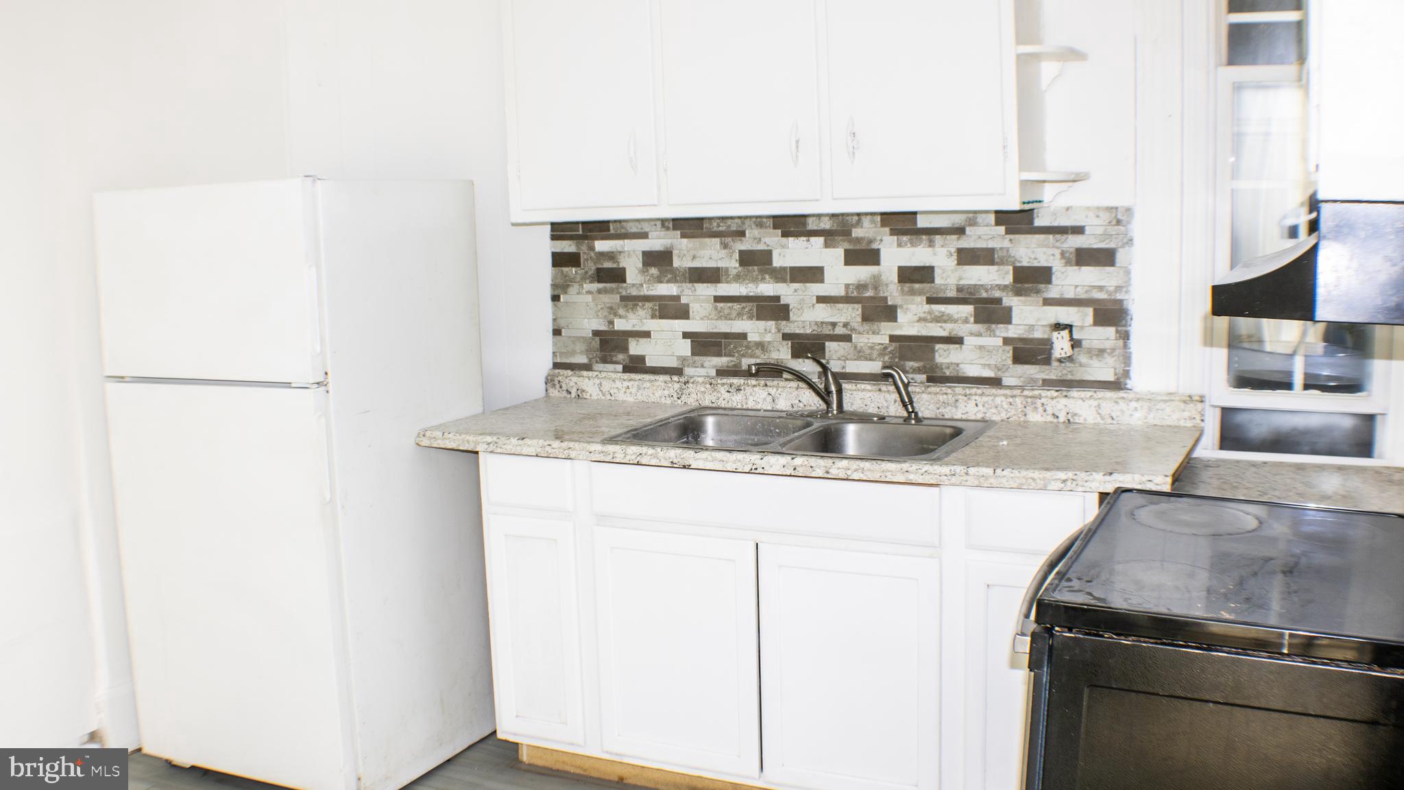 2-bedroom, 1-bath apartment located at 133B N West St in Shenandoah, accessed through a private side entrance. This upper-level unit offers a practical layout with an eat-in kitchen and plenty of natural light. While the space is older and could benefit from some updates, it’s a solid option for someone seeking simple, affordable living close to town, shops, and public transportation.